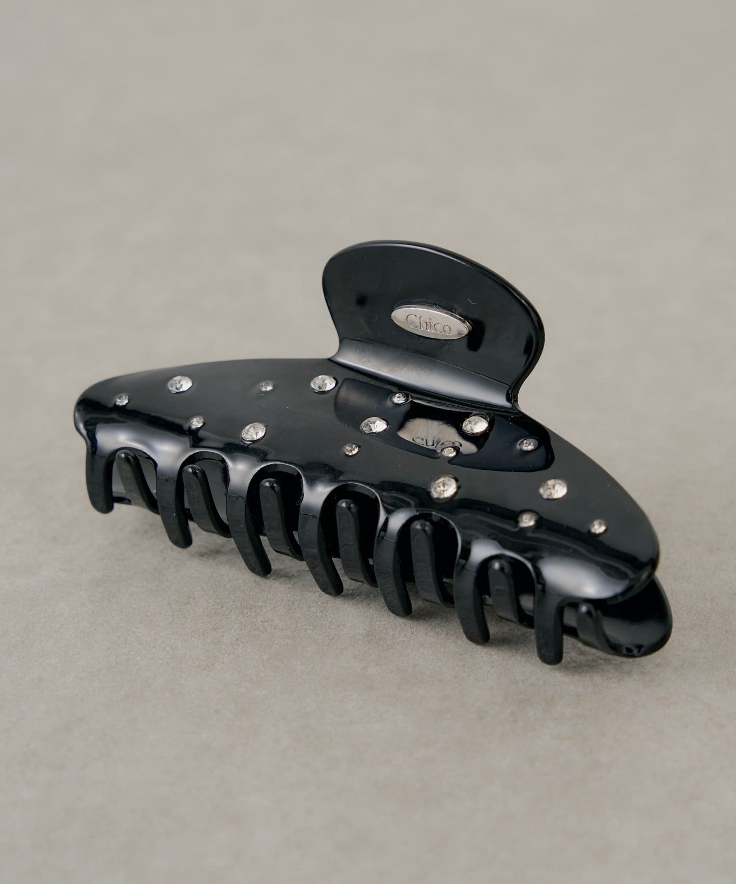 Chico(チコ) ランダムビジュー付きヘアクリップ