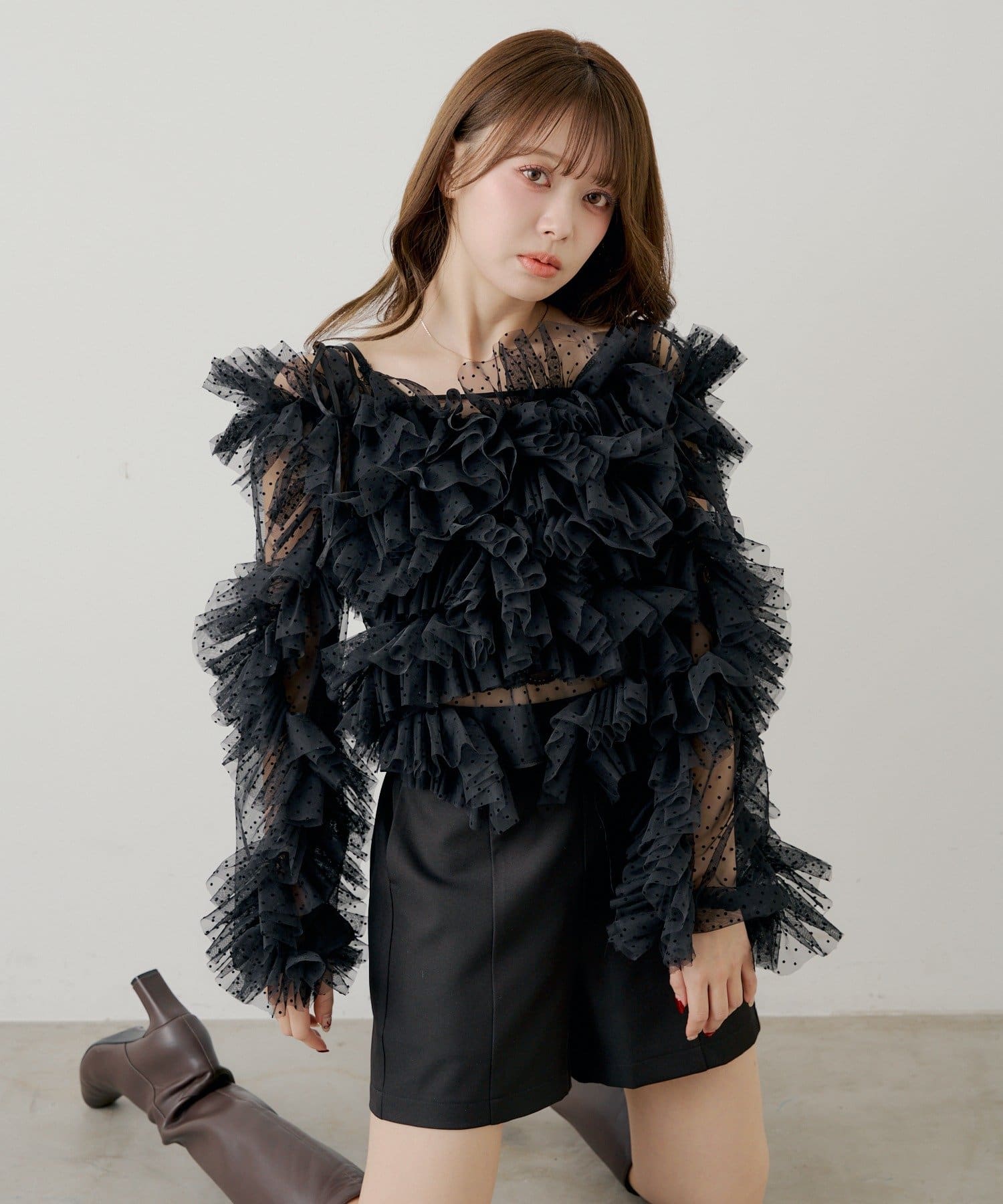 Chico(チコ) 3/12(木)0:00販売開始【SALON by Chico】オフショルランダムチュールドットブラウス