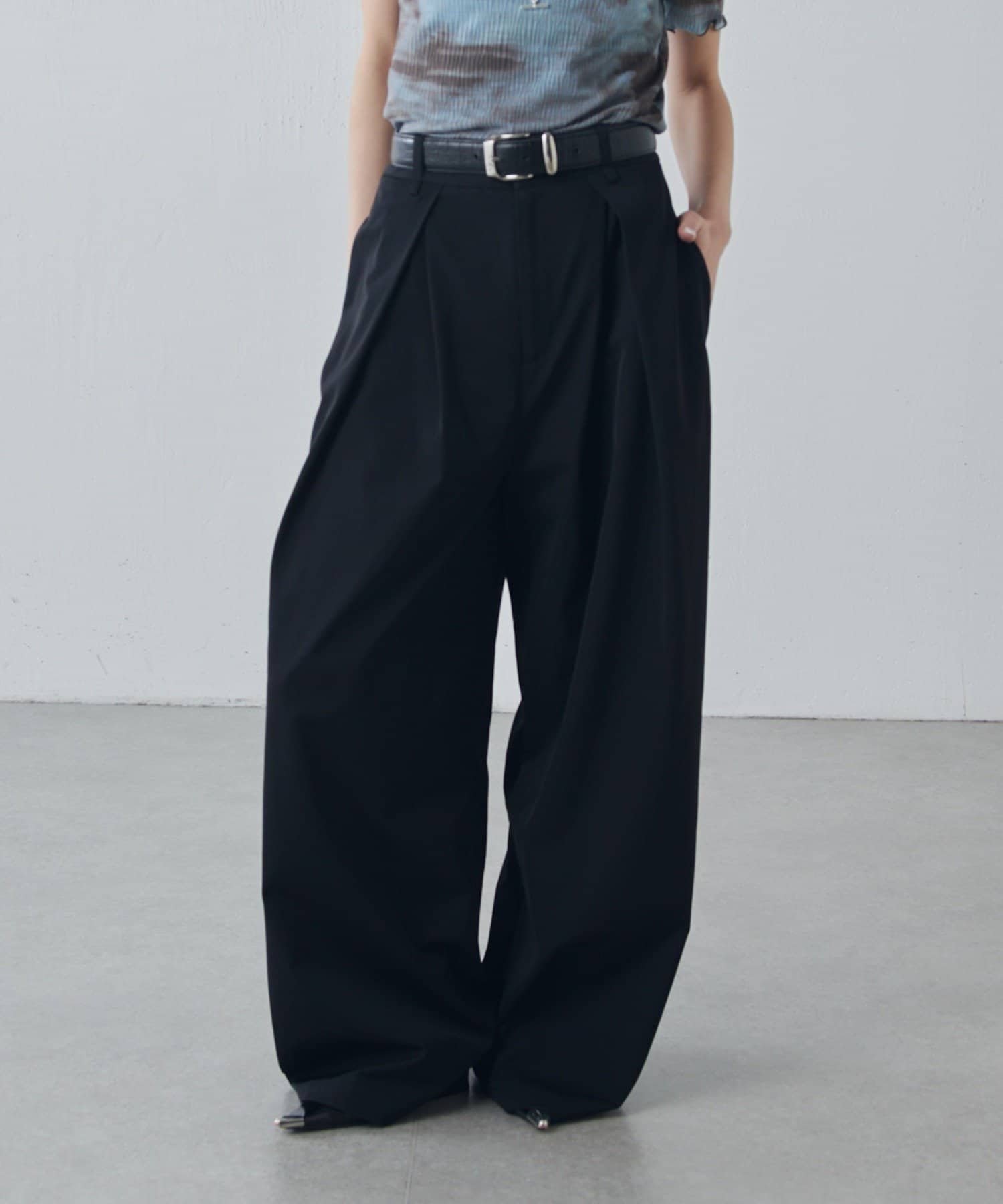 Lui's(ルイス) デザインタックワイドスラックス