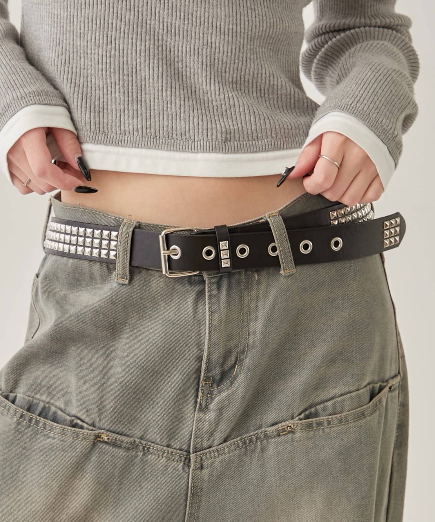 WHO’S WHO gallery(フーズフーギャラリー) SQUARE STUD BELT