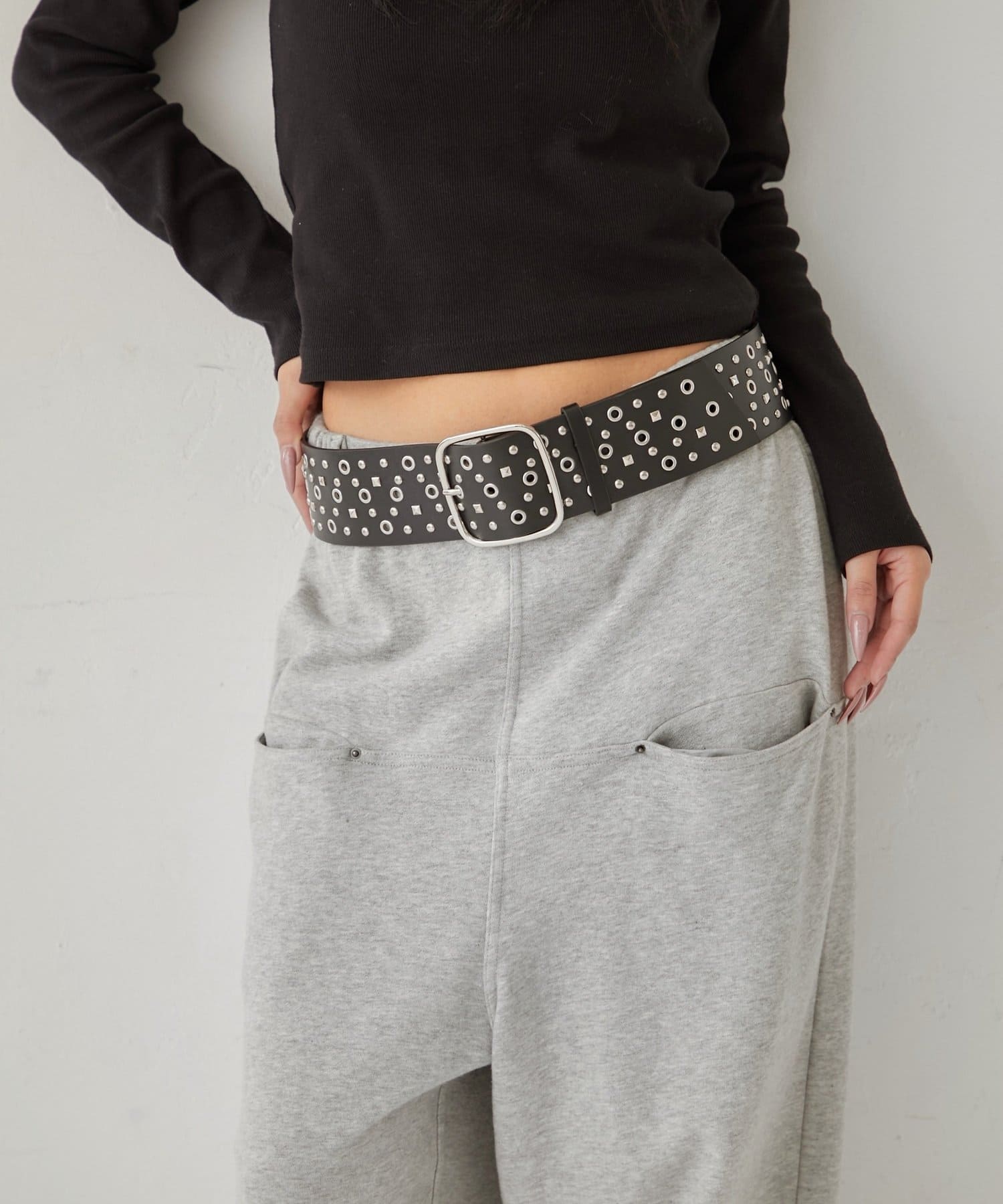 WHO’S WHO gallery(フーズフーギャラリー) RHINESTONE WIDE BELT