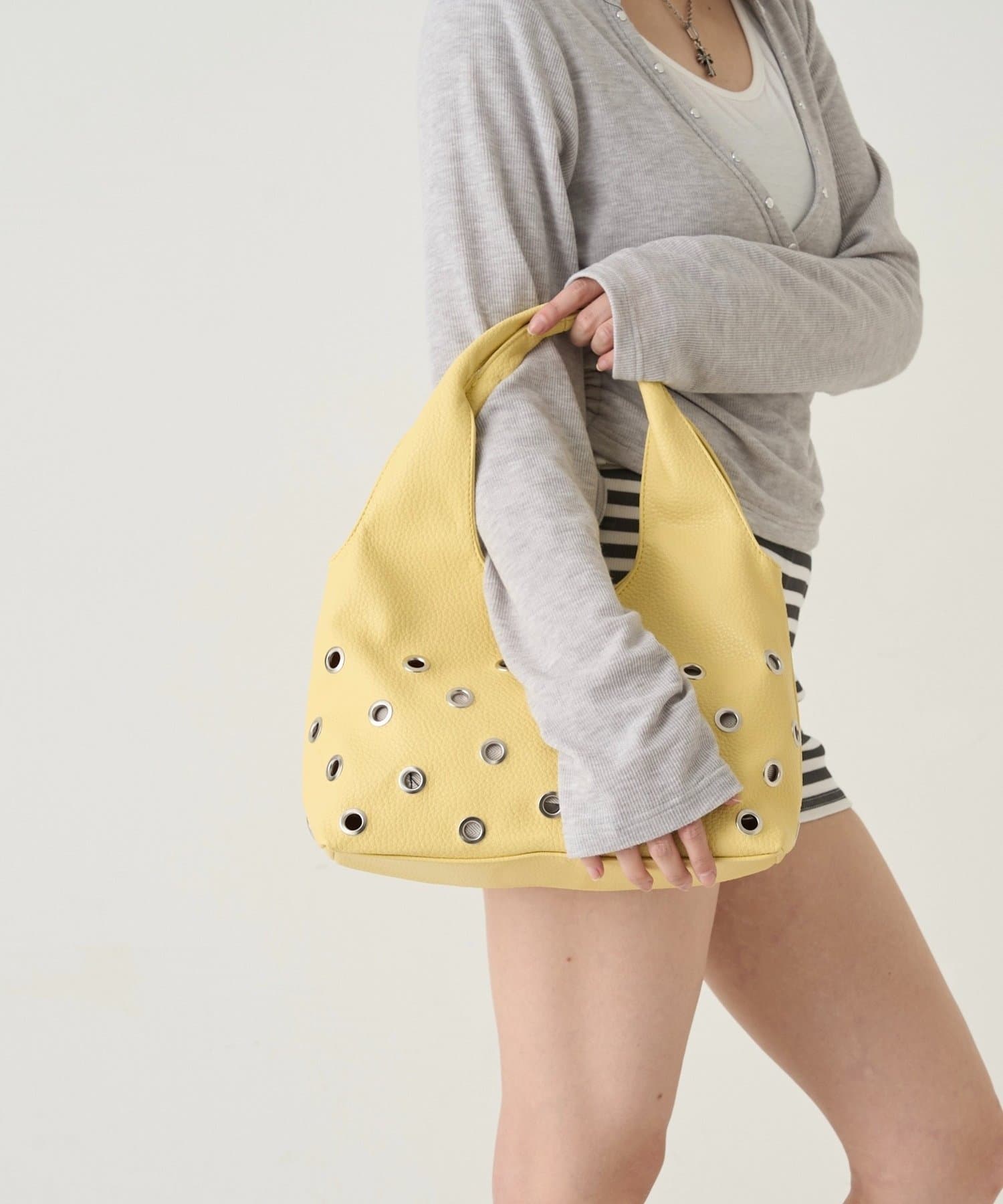 WHO’S WHO gallery(フーズフーギャラリー) EYLET PU SHOULDER BAG