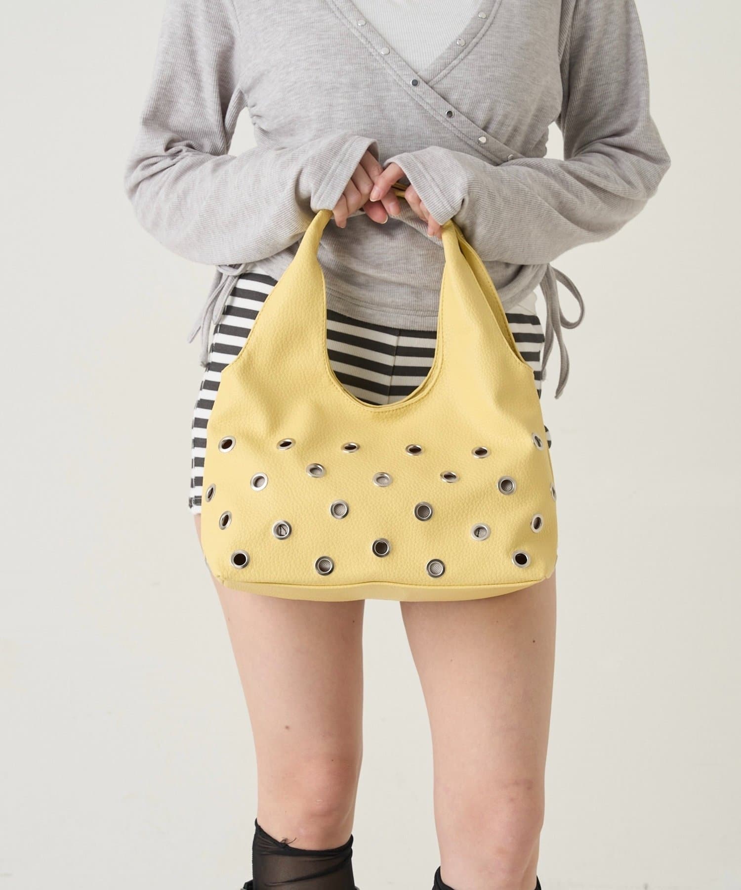 WHO’S WHO gallery(フーズフーギャラリー) EYLET PU SHOULDER BAG
