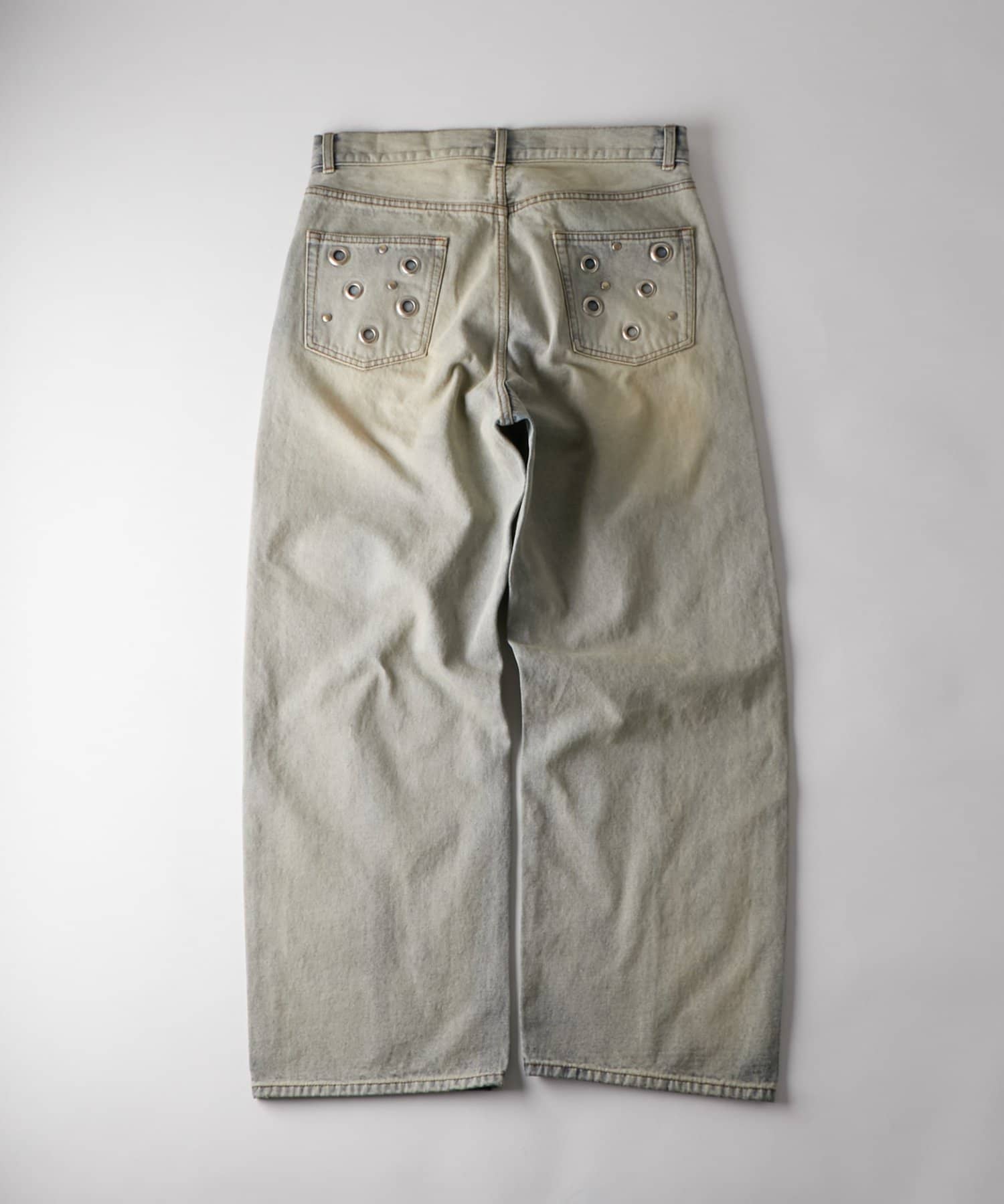 WHO’S WHO gallery(フーズフーギャラリー) GROMMET SWITCHING BLEACHED/BLASTED DENIM