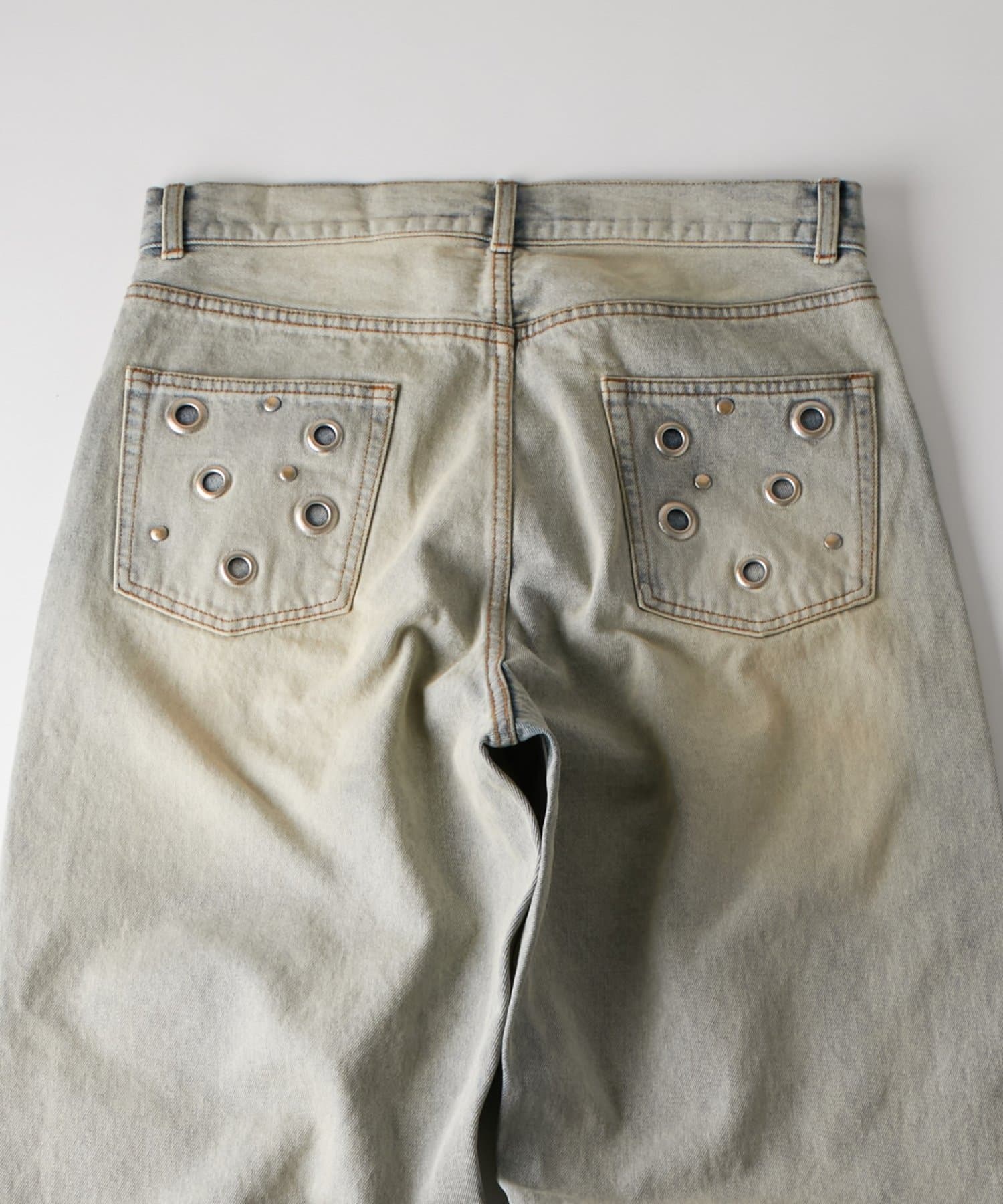 WHO’S WHO gallery(フーズフーギャラリー) GROMMET SWITCHING BLEACHED/BLASTED DENIM