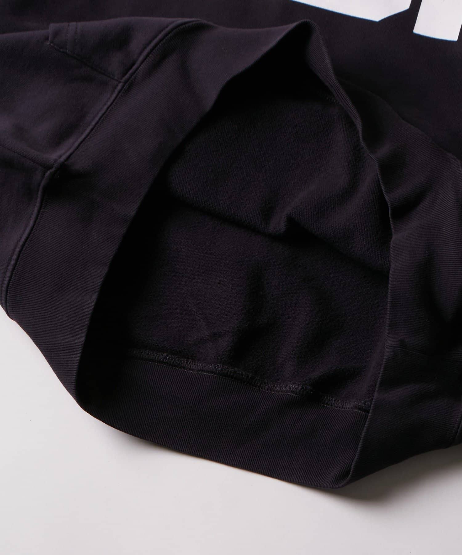 WHO’S WHO gallery(フーズフーギャラリー) OFFICE SERVICES DESK parka