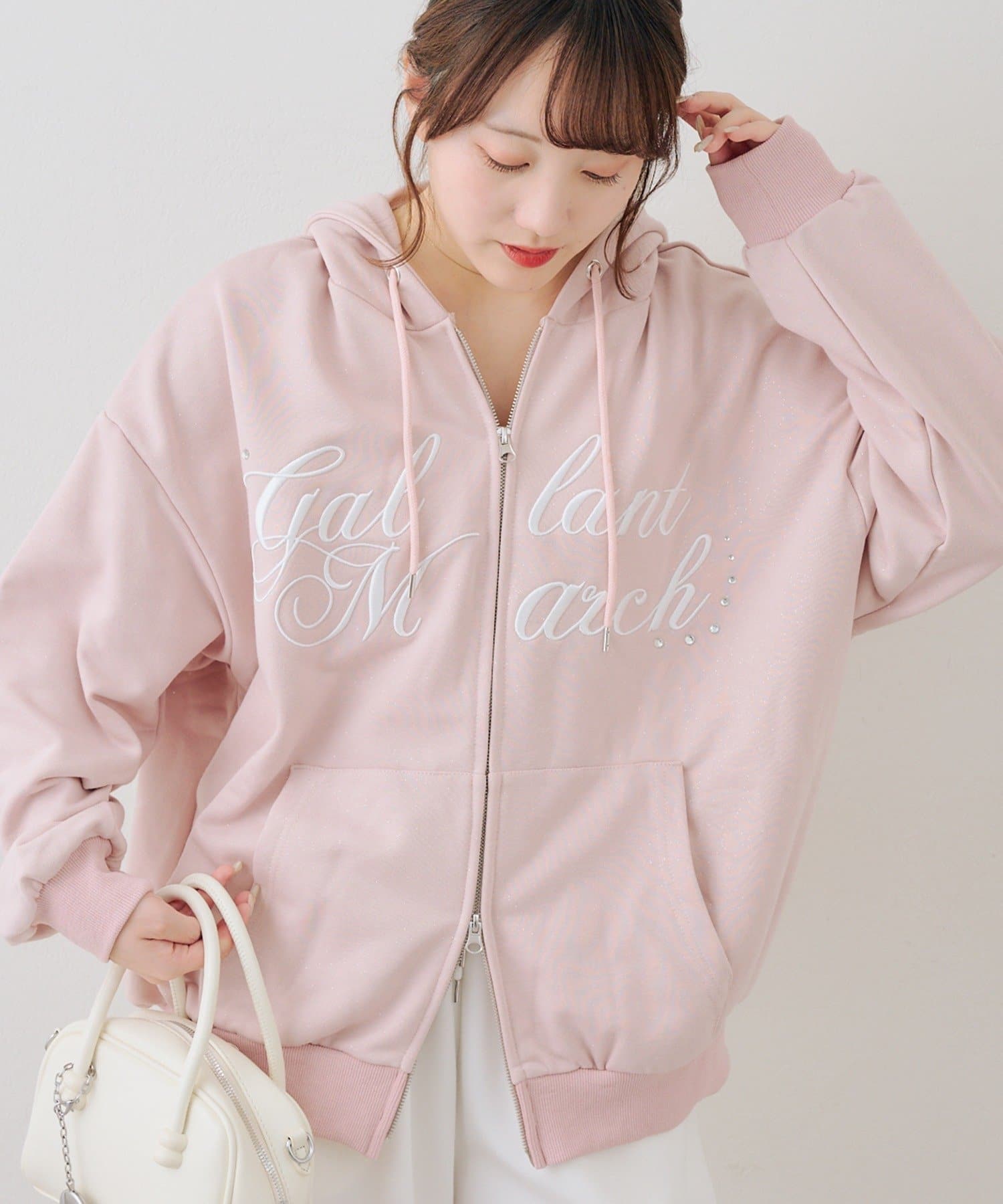 Remind me and forever(リマインドミーアンドフォーエバー) ロゴ刺繍ラメ裏毛パーカー