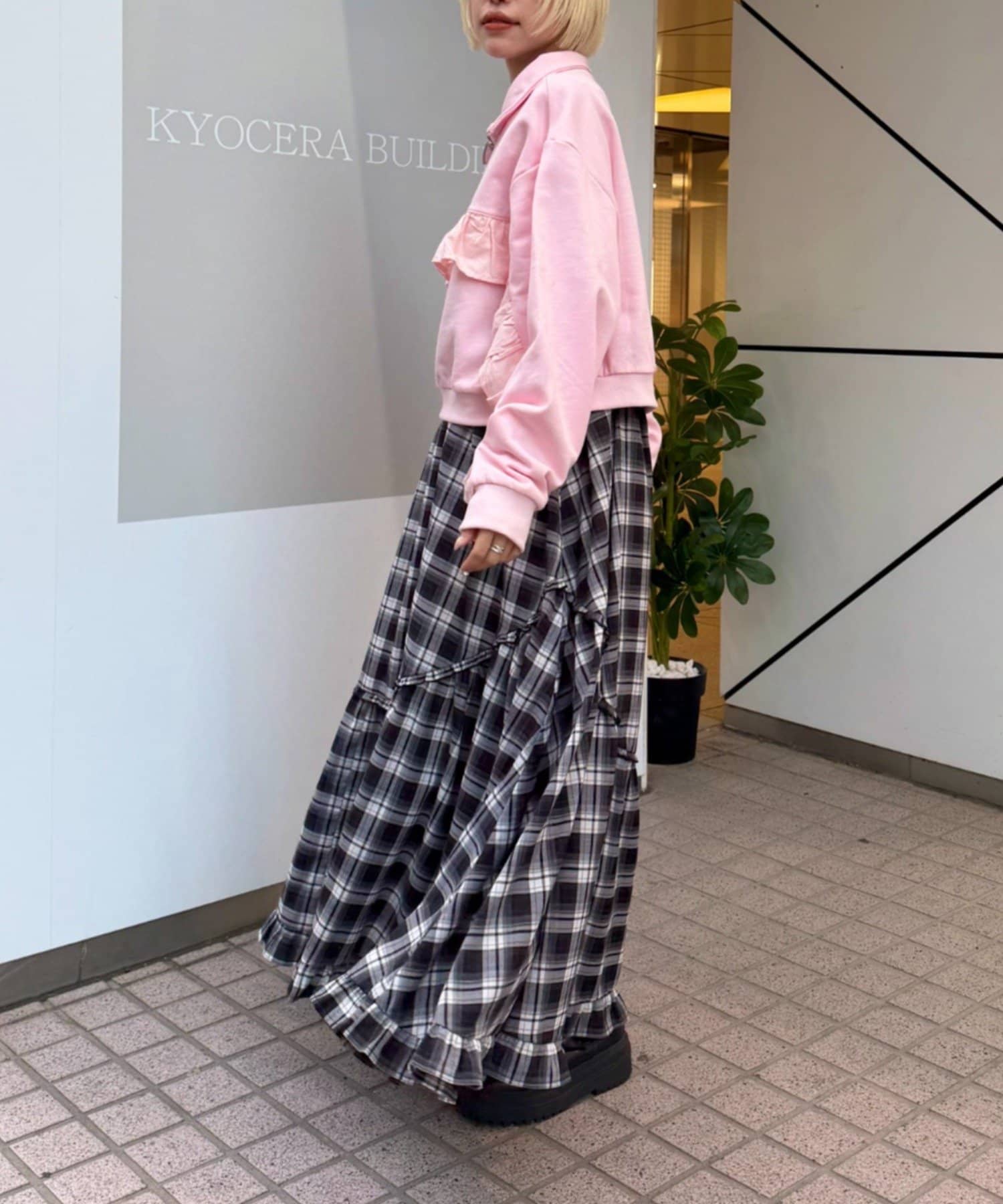 w closet(ダブルクローゼット) ハーフジップフリルスウェット