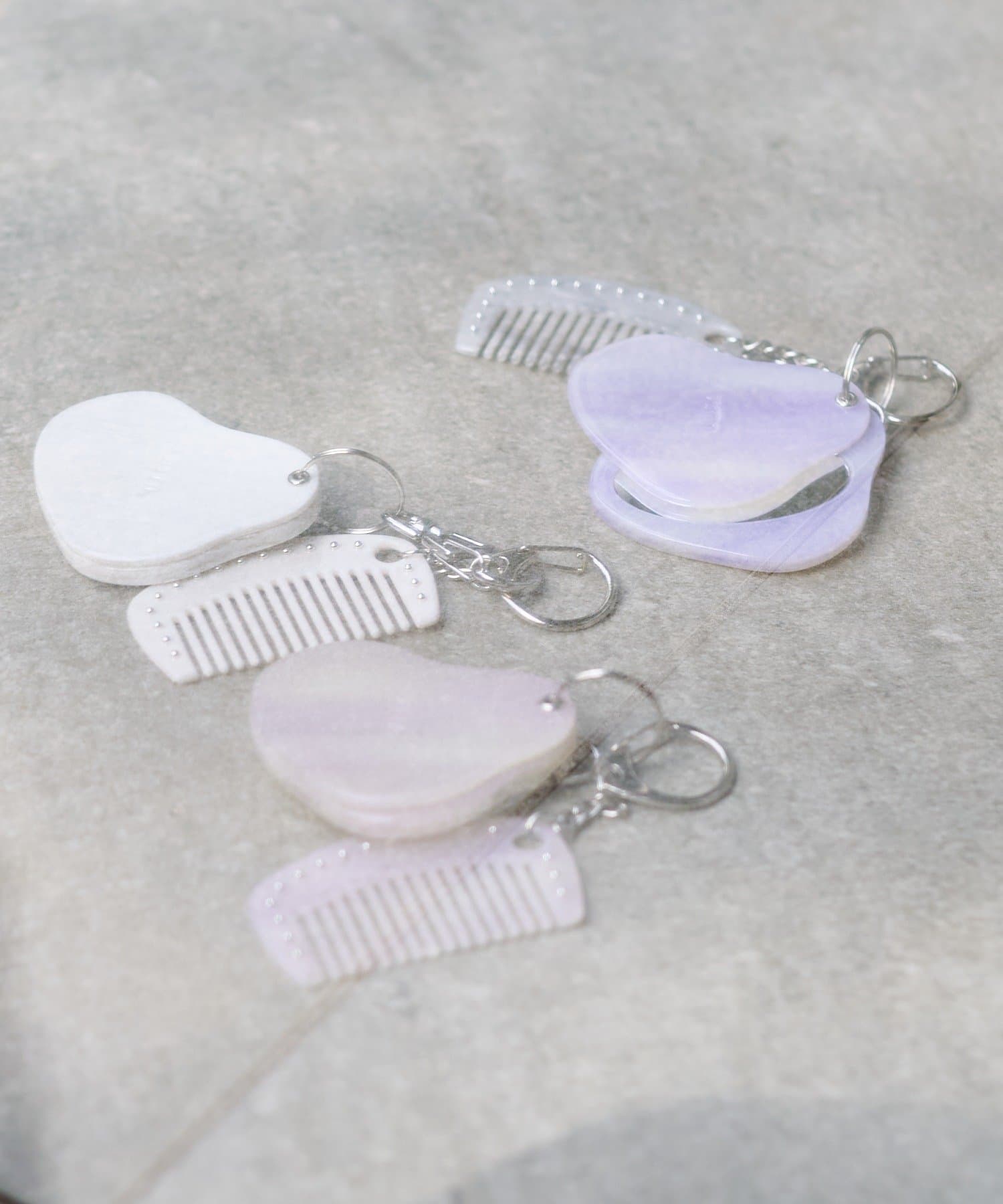 Kastane(カスタネ) 【fiw./3.12(木)12:00発売/5色展開】ミラー&コームチャーム