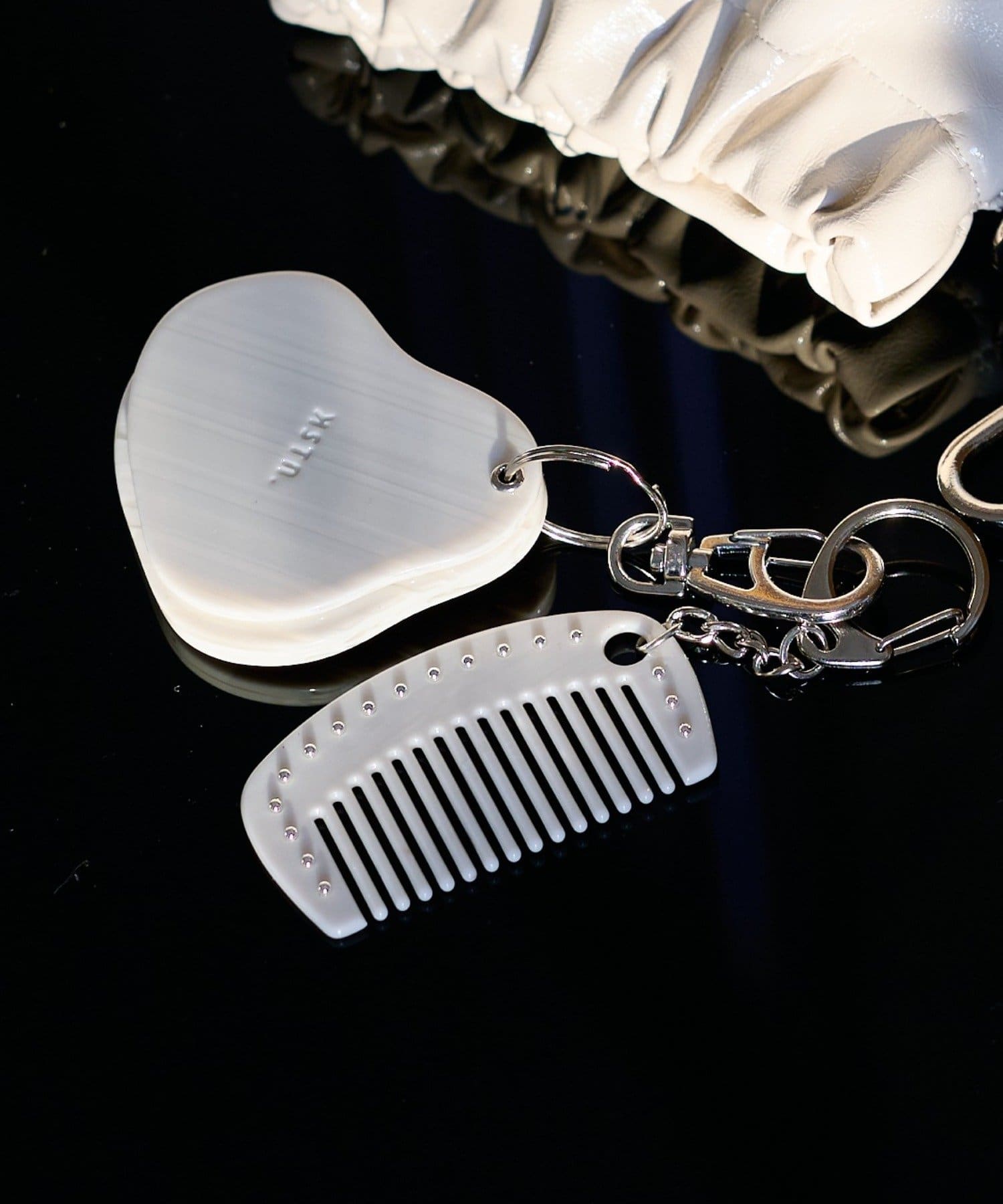 Kastane(カスタネ) 【fiw./3.12(木)12:00発売/5色展開】ミラー&コームチャーム