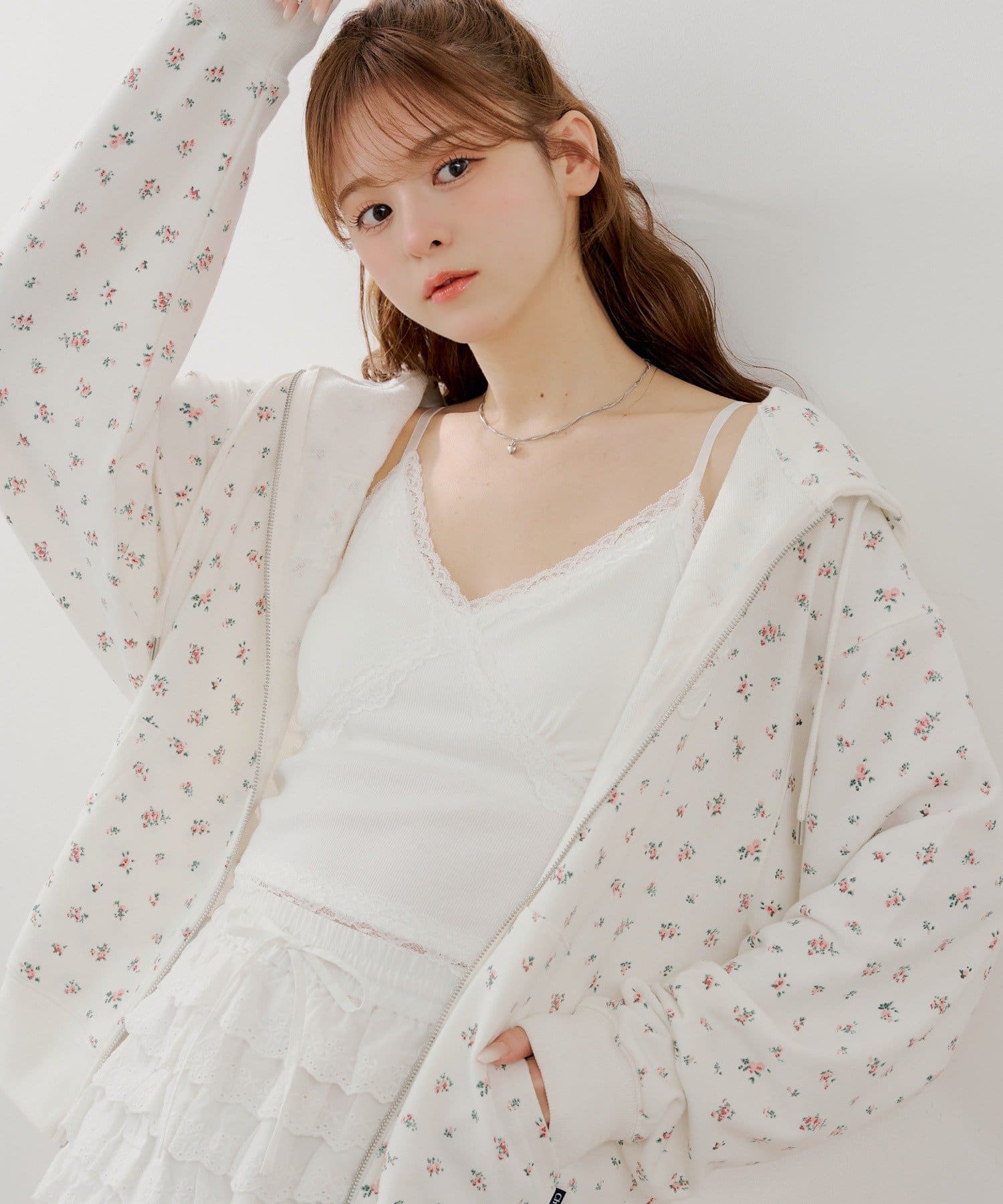 Chico(チコ) カップ付きレースリブキャミ