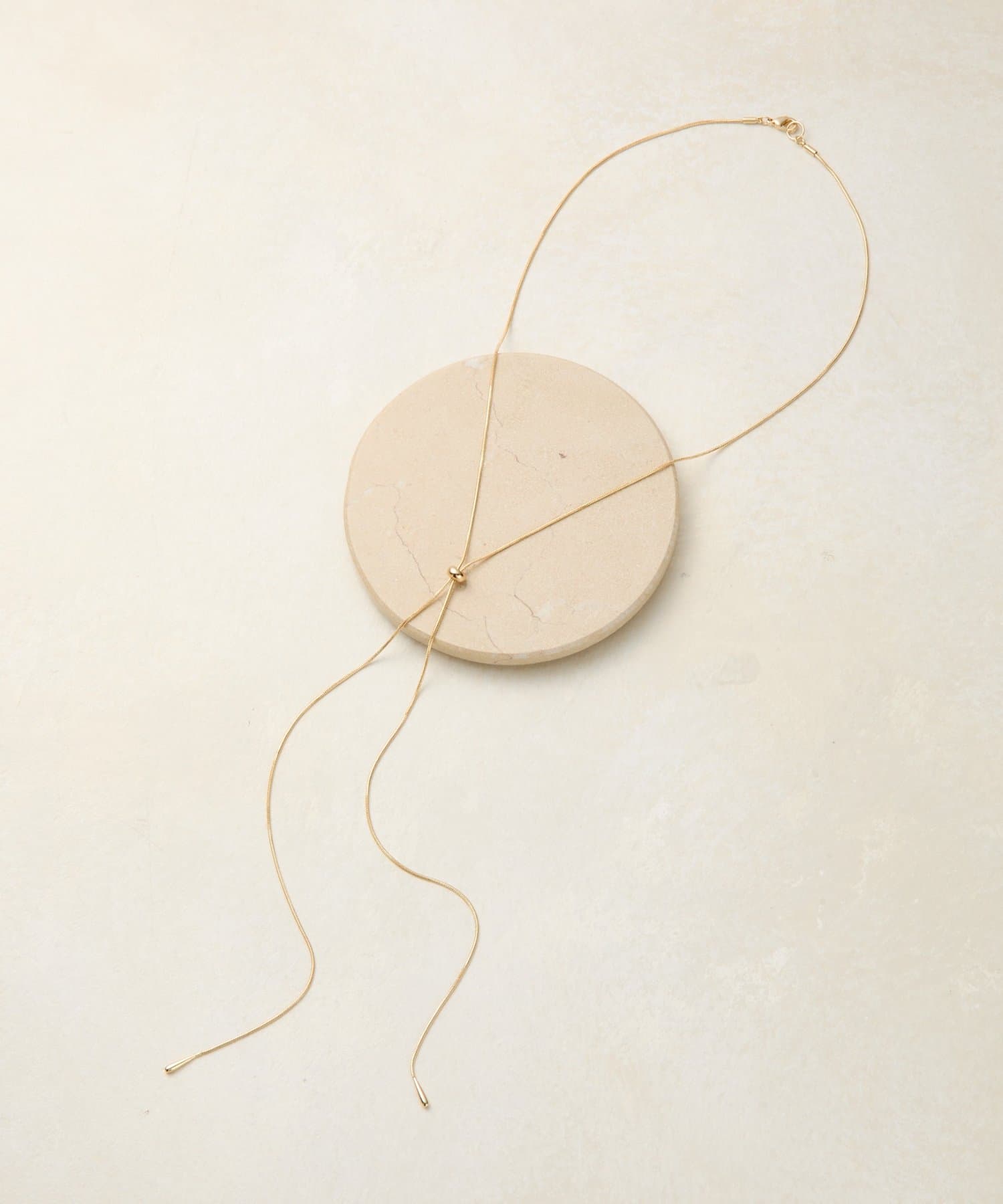 COLONY 2139(コロニー トゥーワンスリーナイン) スレンダードロップループタイ