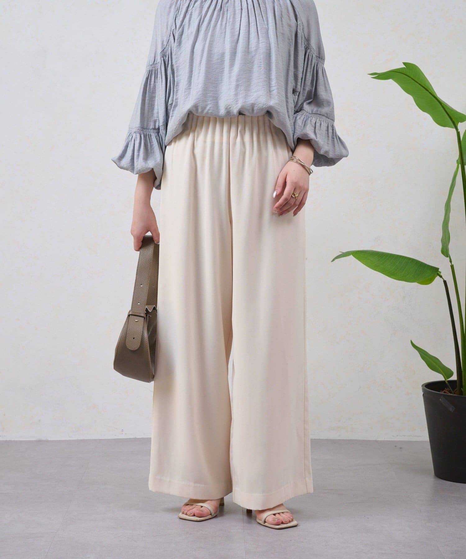 Jena　espace merveilleux(ジェナ　エスパスメルヴェイユ) ジョーゼットキャタピラーパンツ