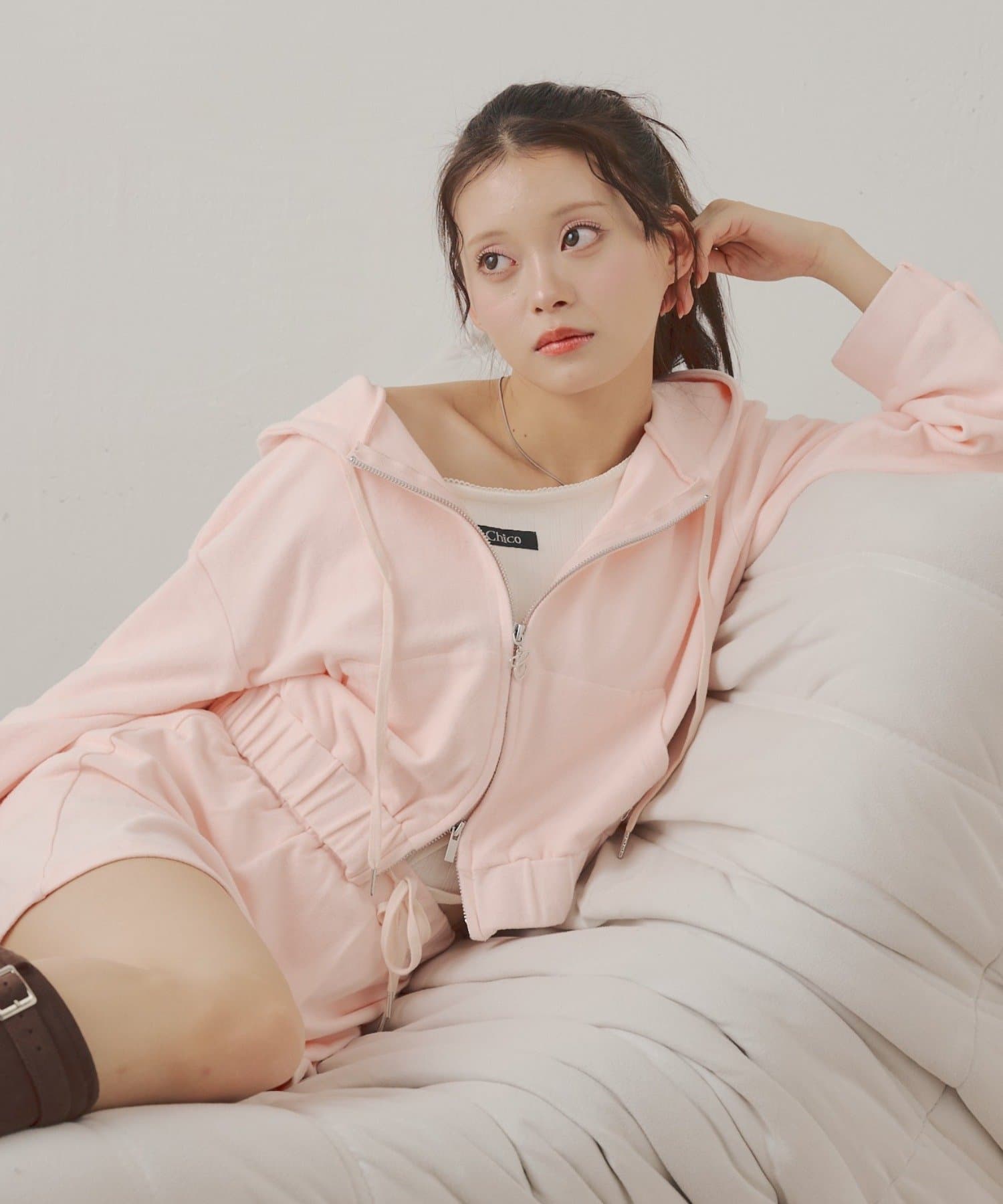 Chico(チコ) 【セットアップ対応】バックロゴパーカー