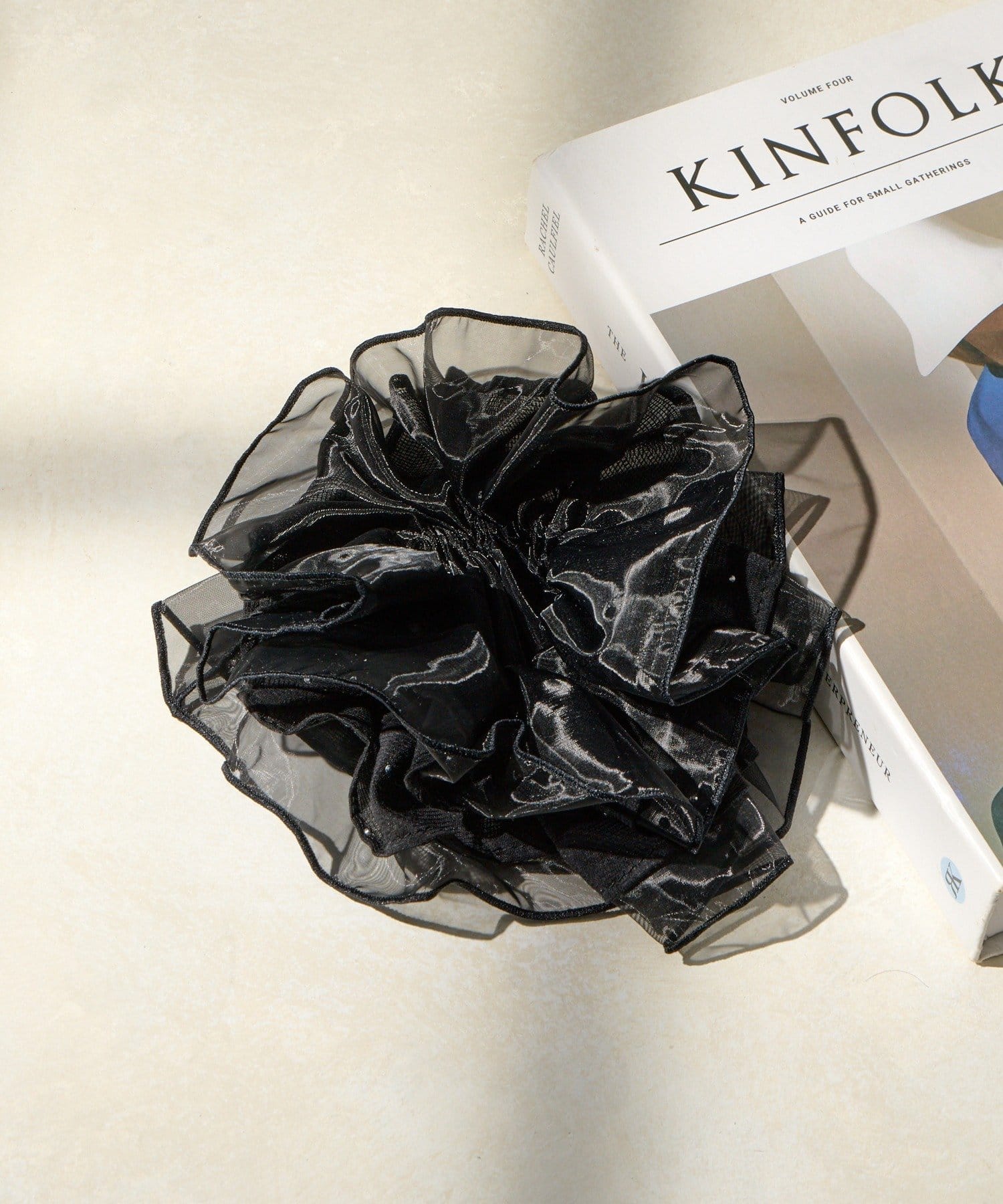 Lattice(ラティス) ストーン付きビッグシュシュ