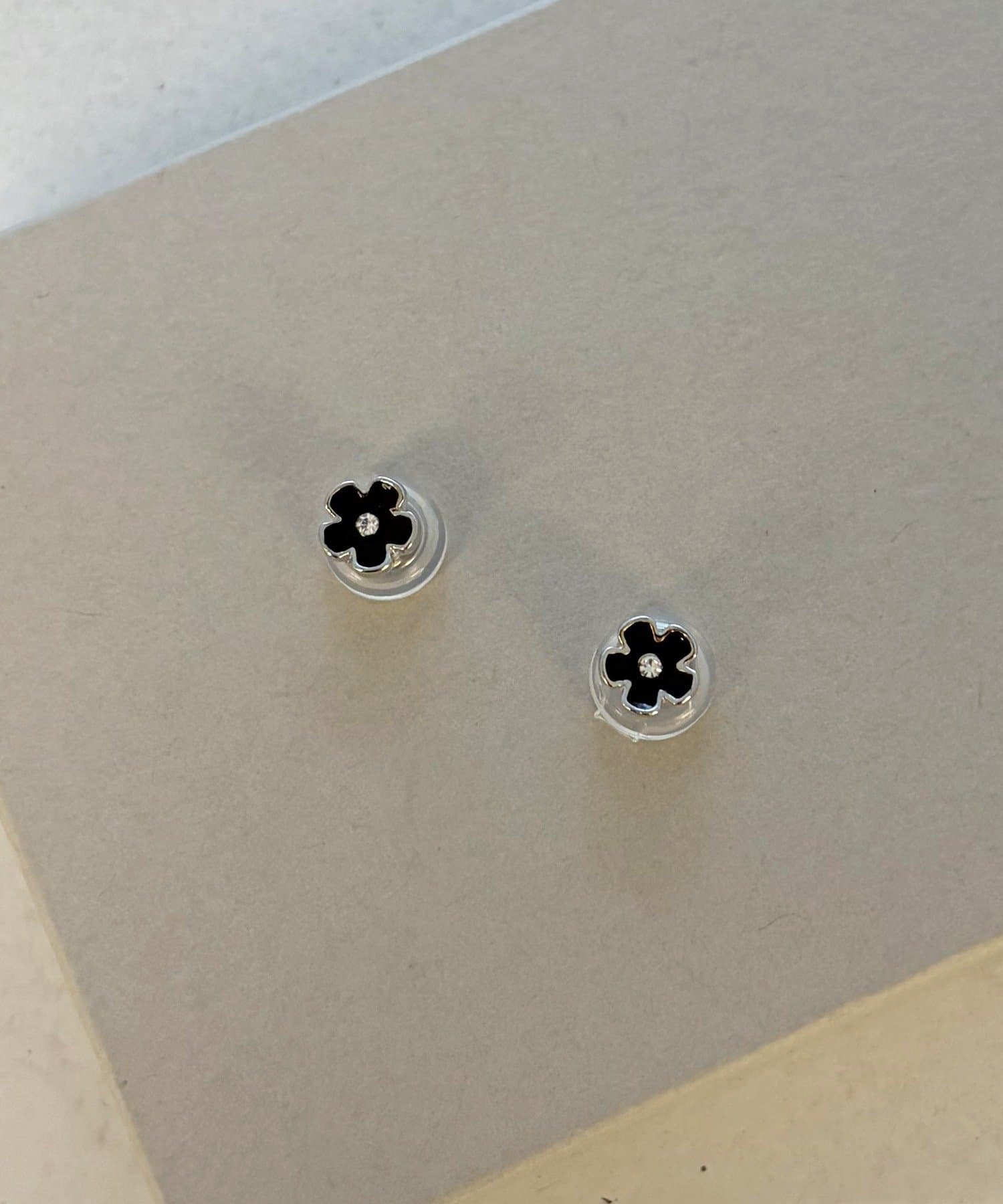 Lattice(ラティス) フラワーマグネットピアス