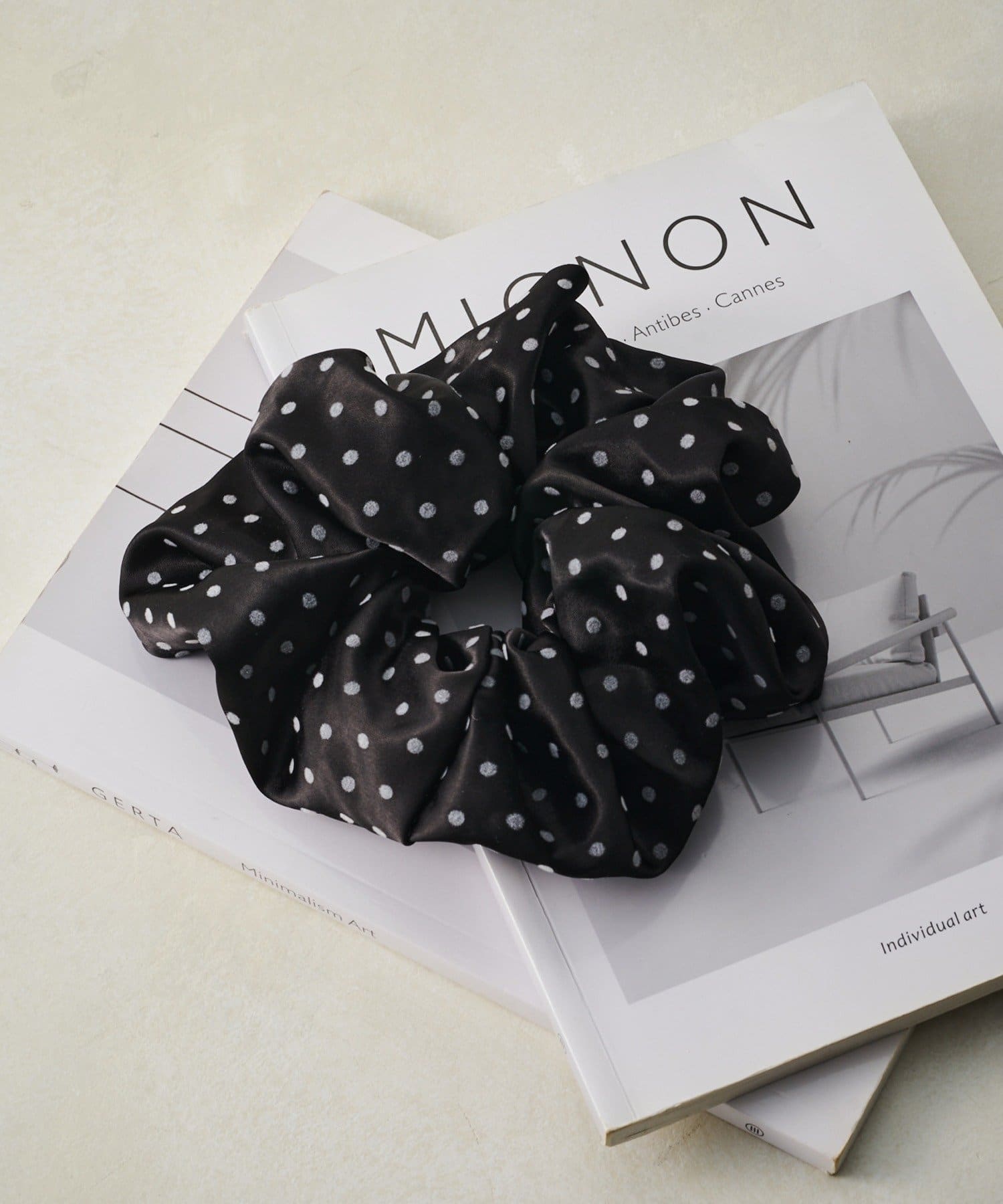 Lattice(ラティス) サテンドットシュシュ