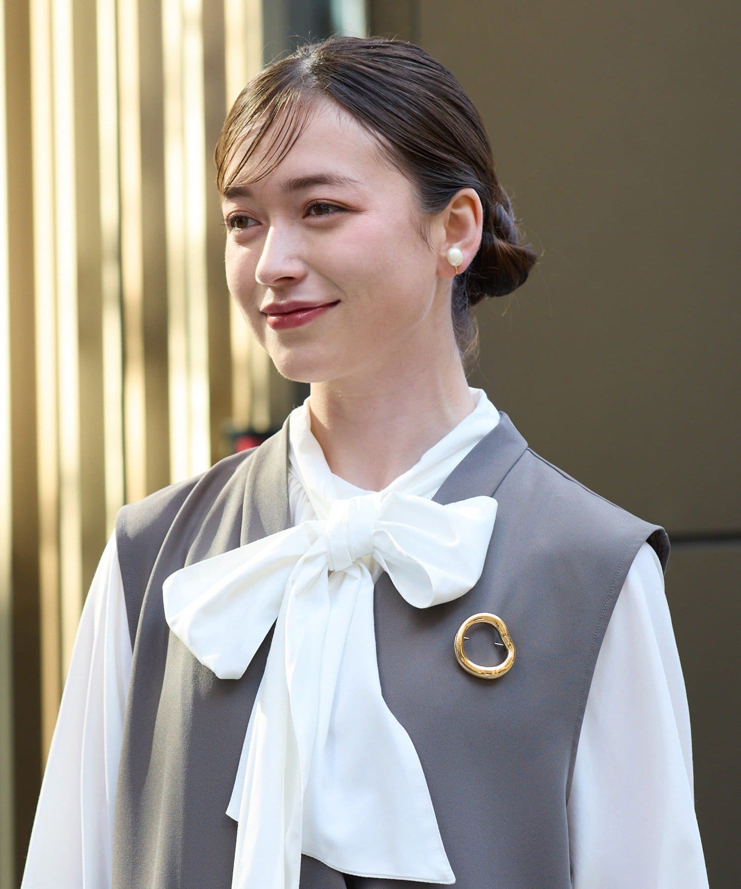 3COINS(スリーコインズ) ニュアンスメタルブローチ