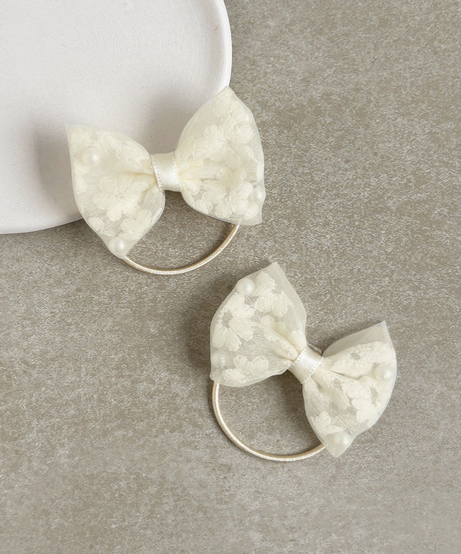 3COINS(スリーコインズ) キッズレースリボンポニー2個セット