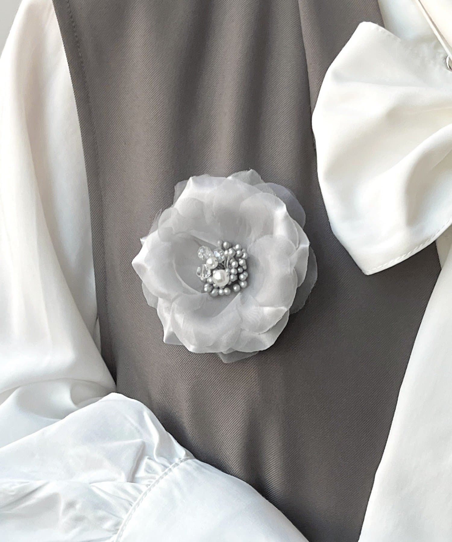 3COINS(スリーコインズ) チュールコサージュ