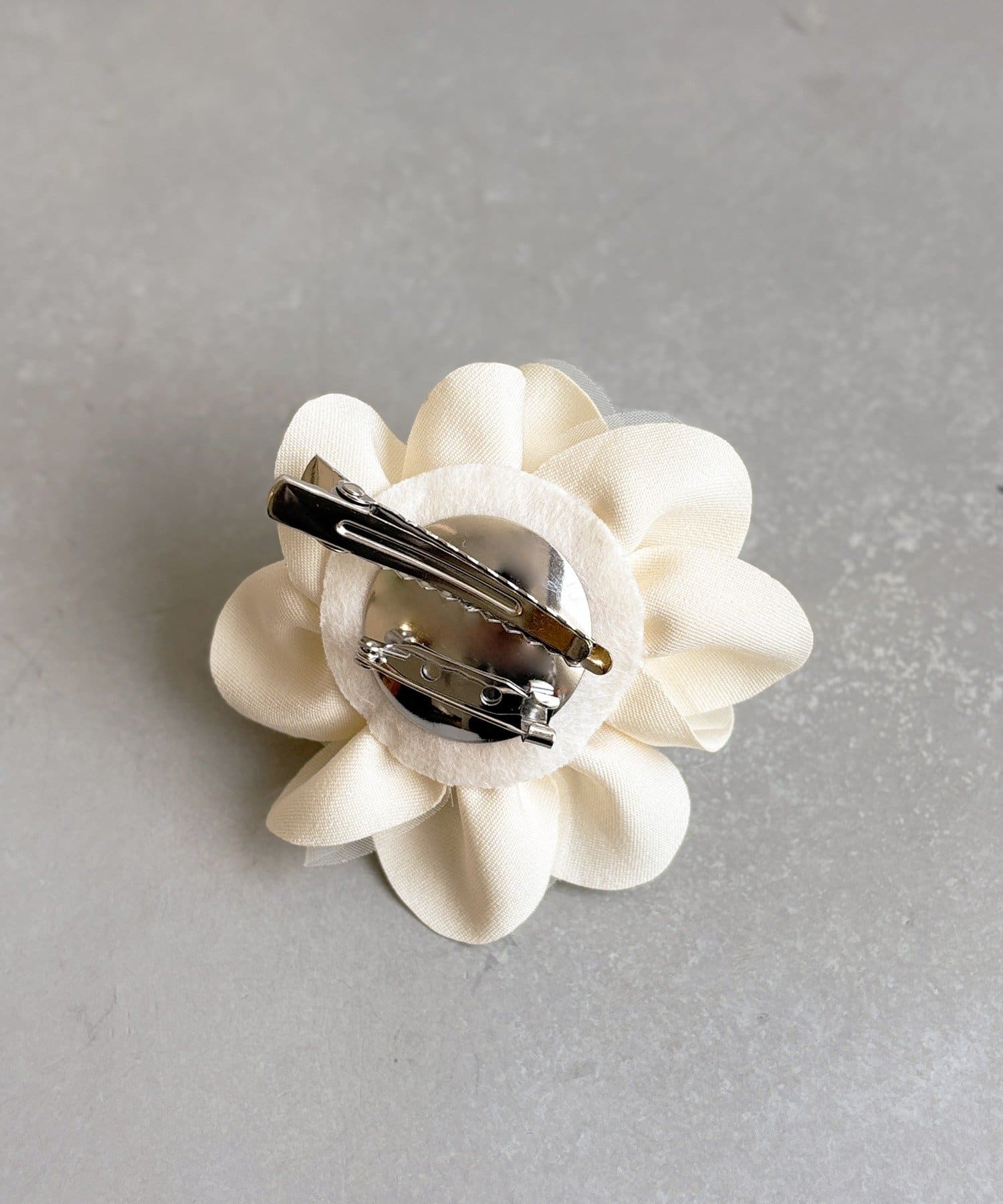 3COINS(スリーコインズ) フラワーMIXコサージュ