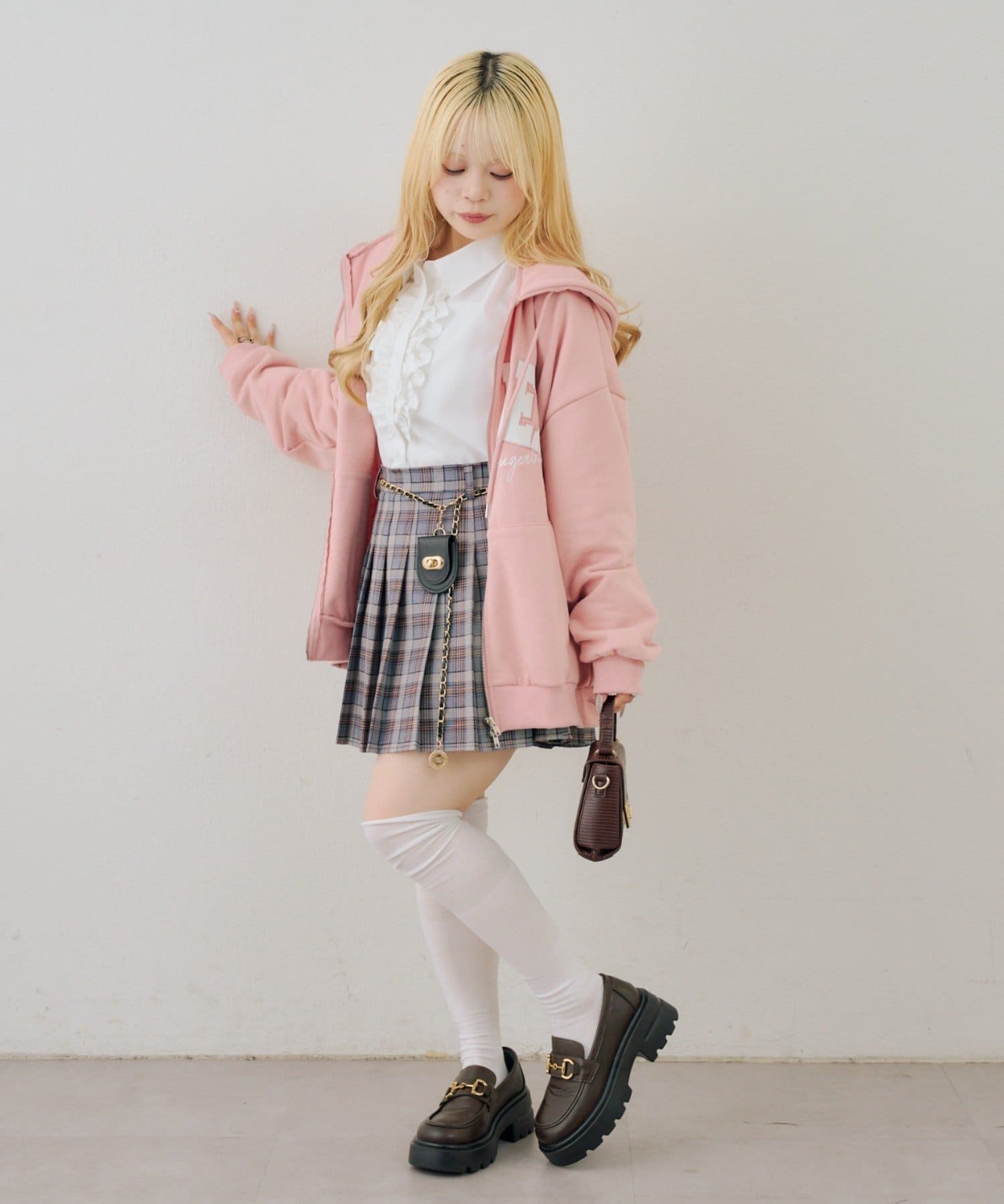 NICE CLAUP / OLIVE des OLIVE OUTLET(ナイスクラップ  / オリーブ デ オリーブ アウトレット) 【continuer】チャーム付プリーツミニスカート