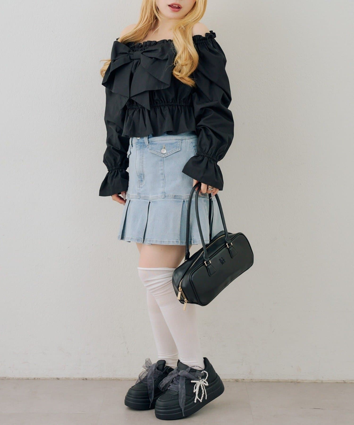 NICE CLAUP / OLIVE des OLIVE OUTLET(ナイスクラップ  / オリーブ デ オリーブ アウトレット) 【RMAF】フロントの大きなリボンが魅力、リボン付きブラウス