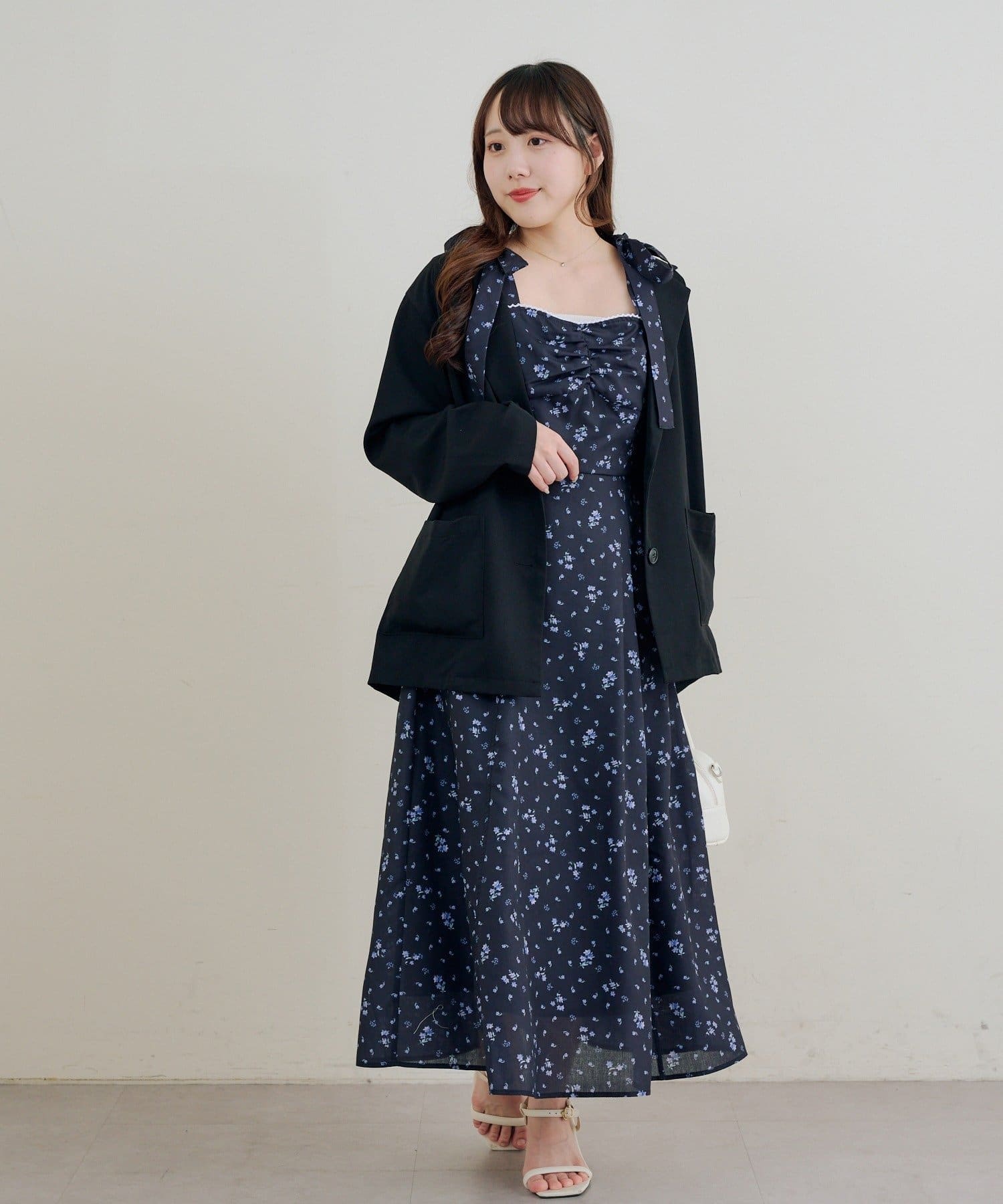 NICE CLAUP / OLIVE des OLIVE OUTLET(ナイスクラップ  / オリーブ デ オリーブ アウトレット) 【RMAF】肩リボンキャミワンピ