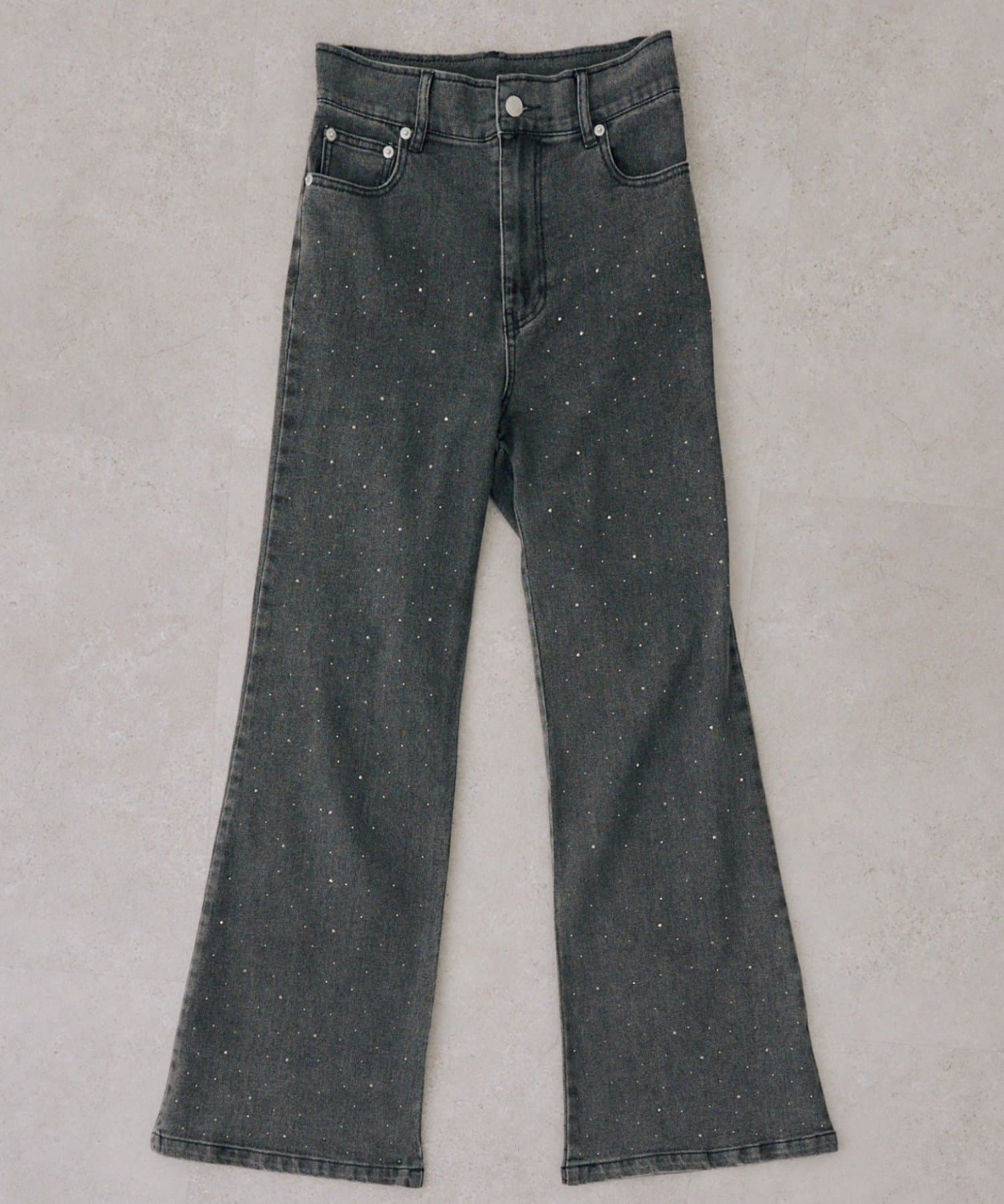 Remind me and forever(リマインドミーアンドフォーエバー) 【動くたび、キラキラ輝くストーンが主役】キラキラセミフレアデニム