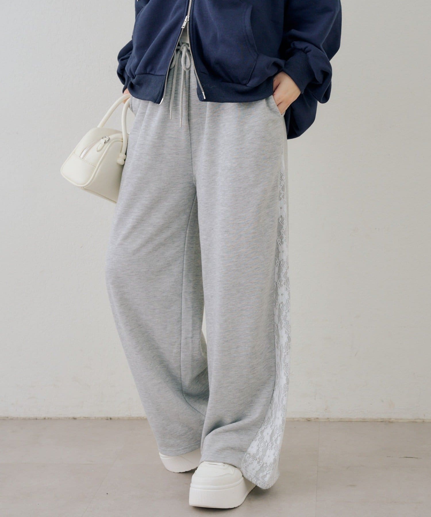 Remind me and forever(リマインドミーアンドフォーエバー) サイドレーススウェットパンツ