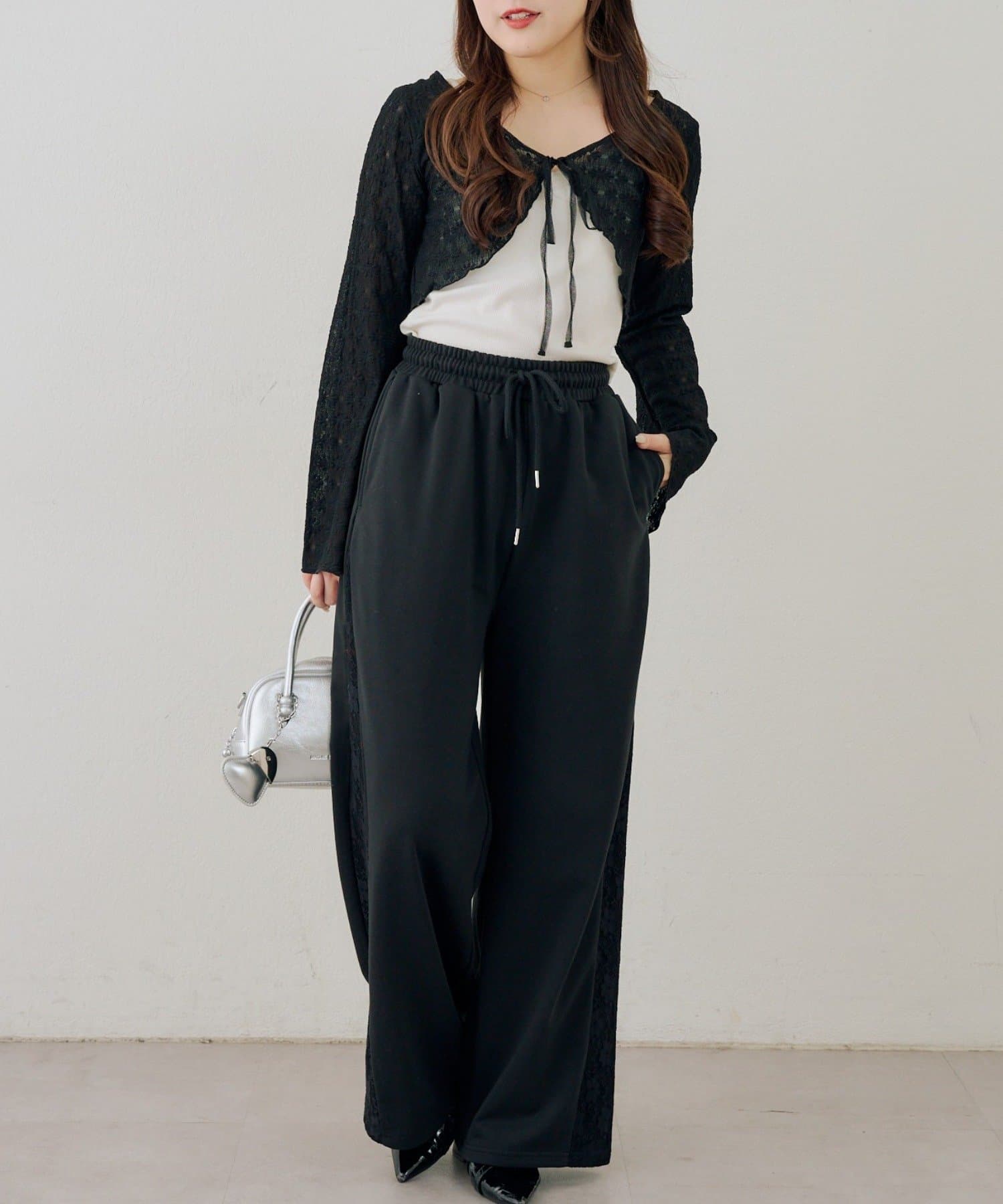 Remind me and forever(リマインドミーアンドフォーエバー) サイドレーススウェットパンツ