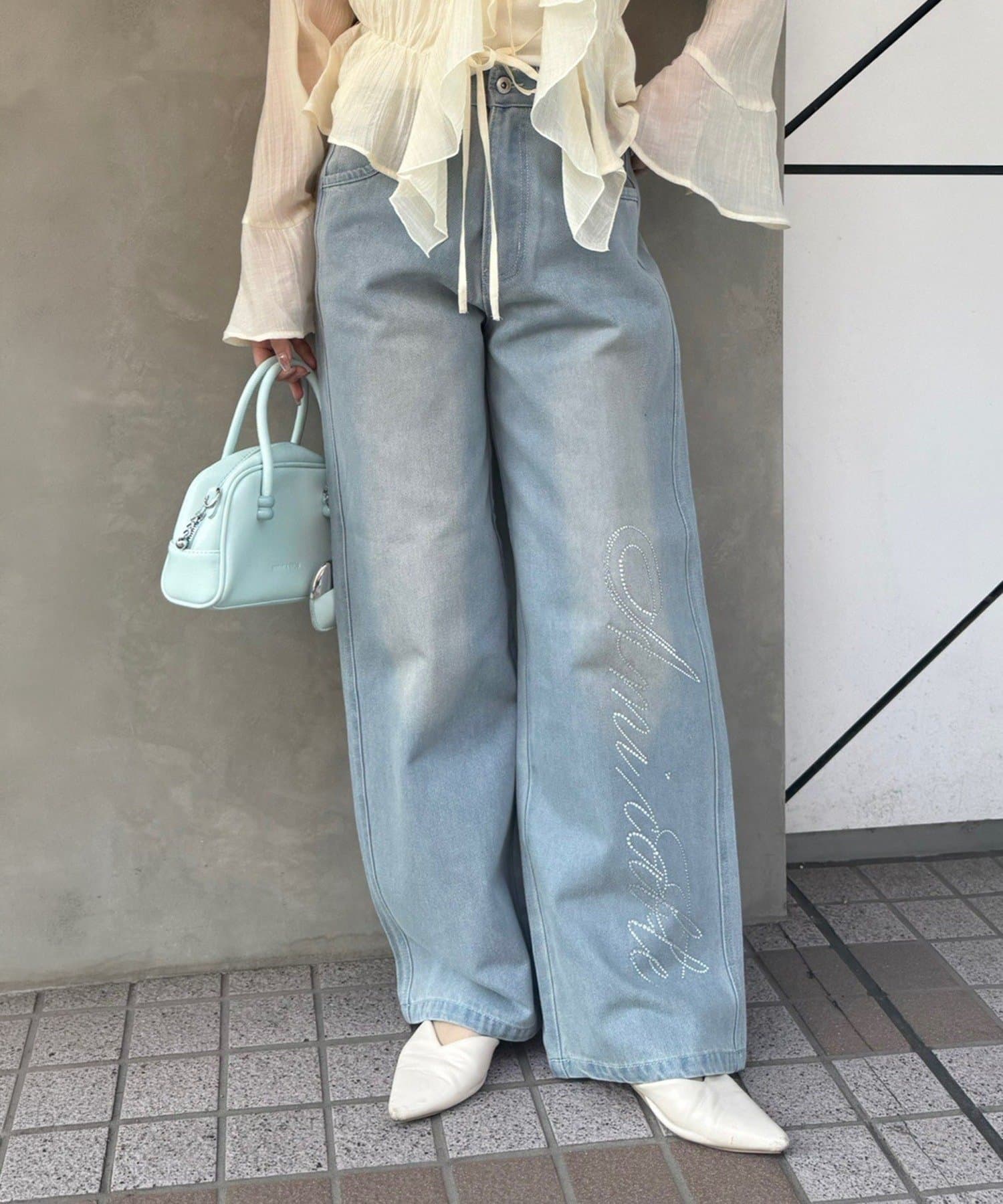 Remind me and forever(リマインドミーアンドフォーエバー) キラキラロゴバギーデニム