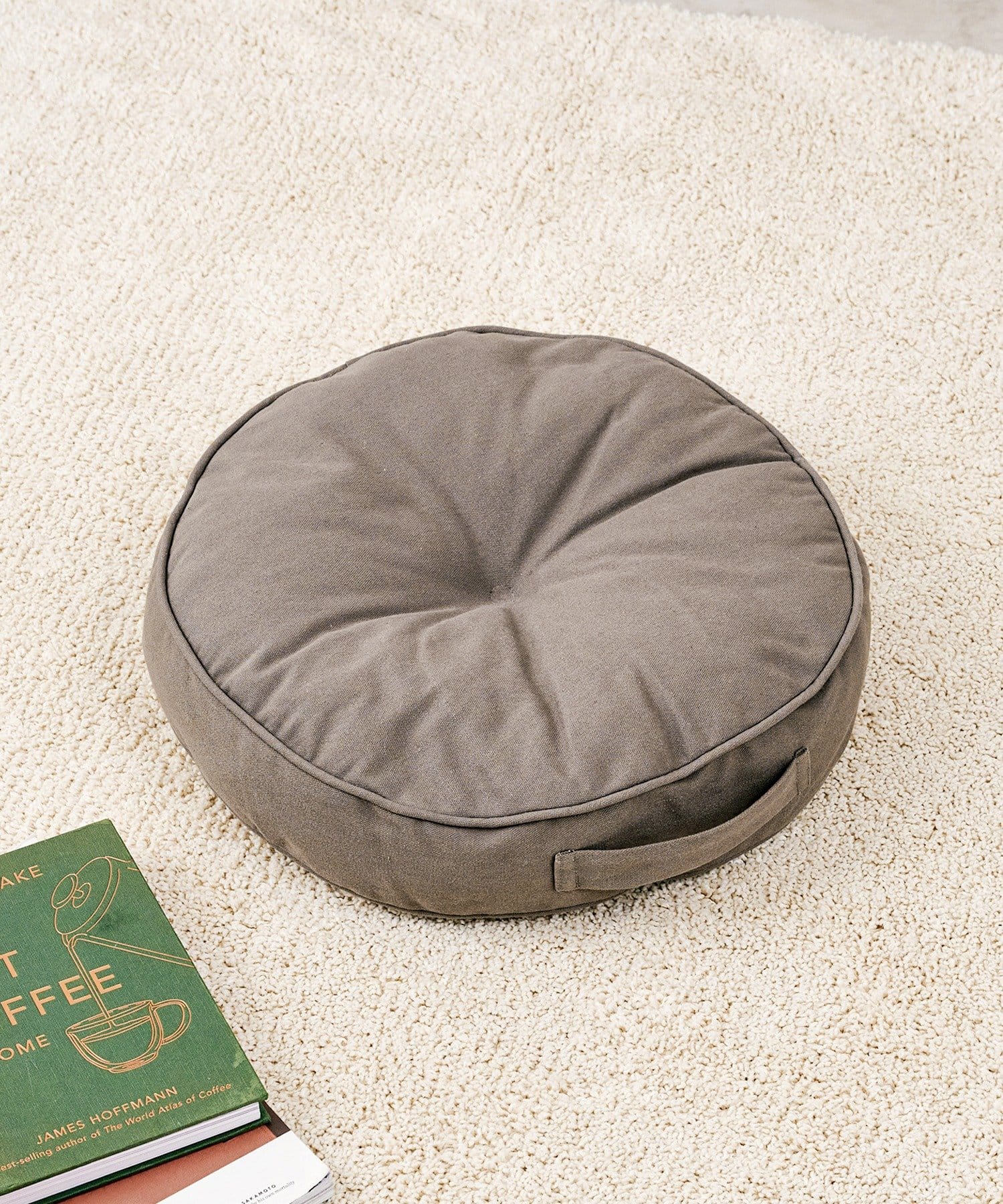 3COINS(スリーコインズ) ラウンドクッション