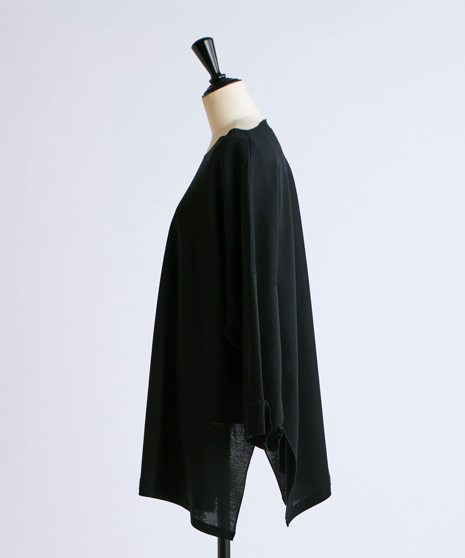 BEARDSLEY(ビアズリー) イニシャルメロープルオーバー