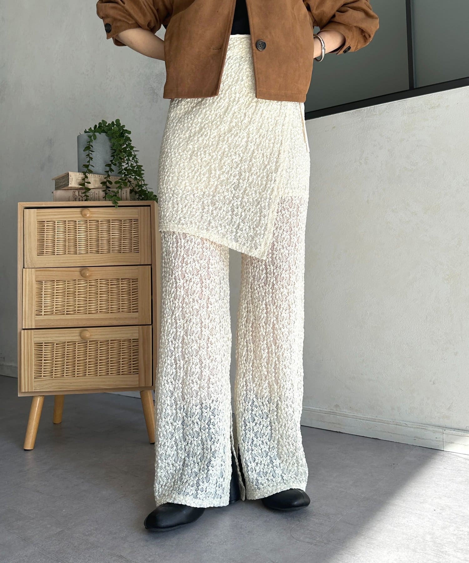 Thevon.(ゼヴォン) レースラップスカートレイヤードパンツ