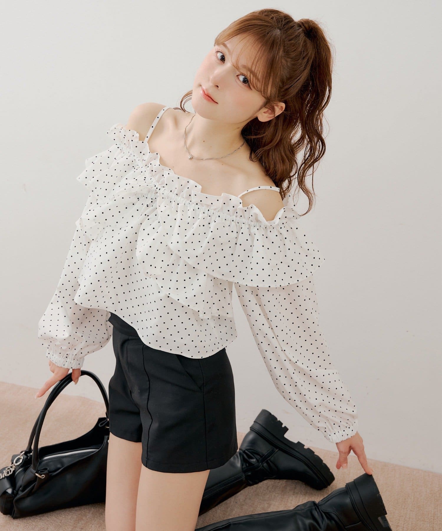 Chico(チコ) オフショル2wayフリルブラウス