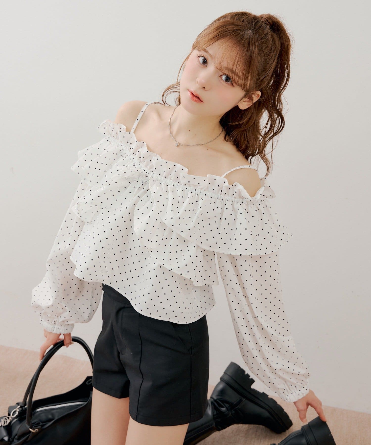 Chico(チコ) オフショル2wayフリルブラウス