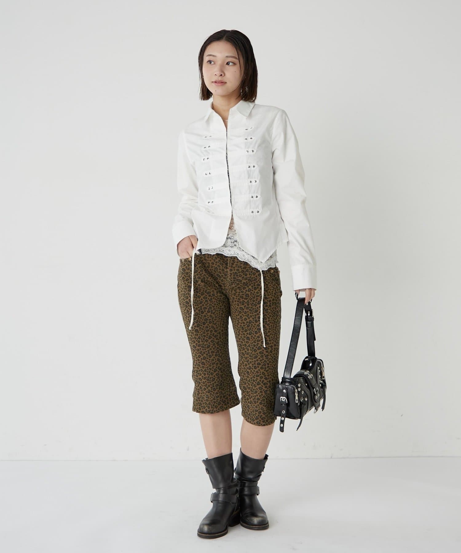 WHO’S WHO gallery(フーズフーギャラリー) ストレッチスタッズカプリパンツ