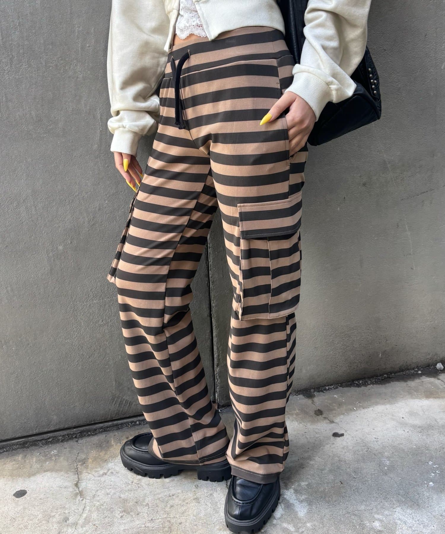 WHO’S WHO gallery(フーズフーギャラリー) カットボーダーカーゴパンツ