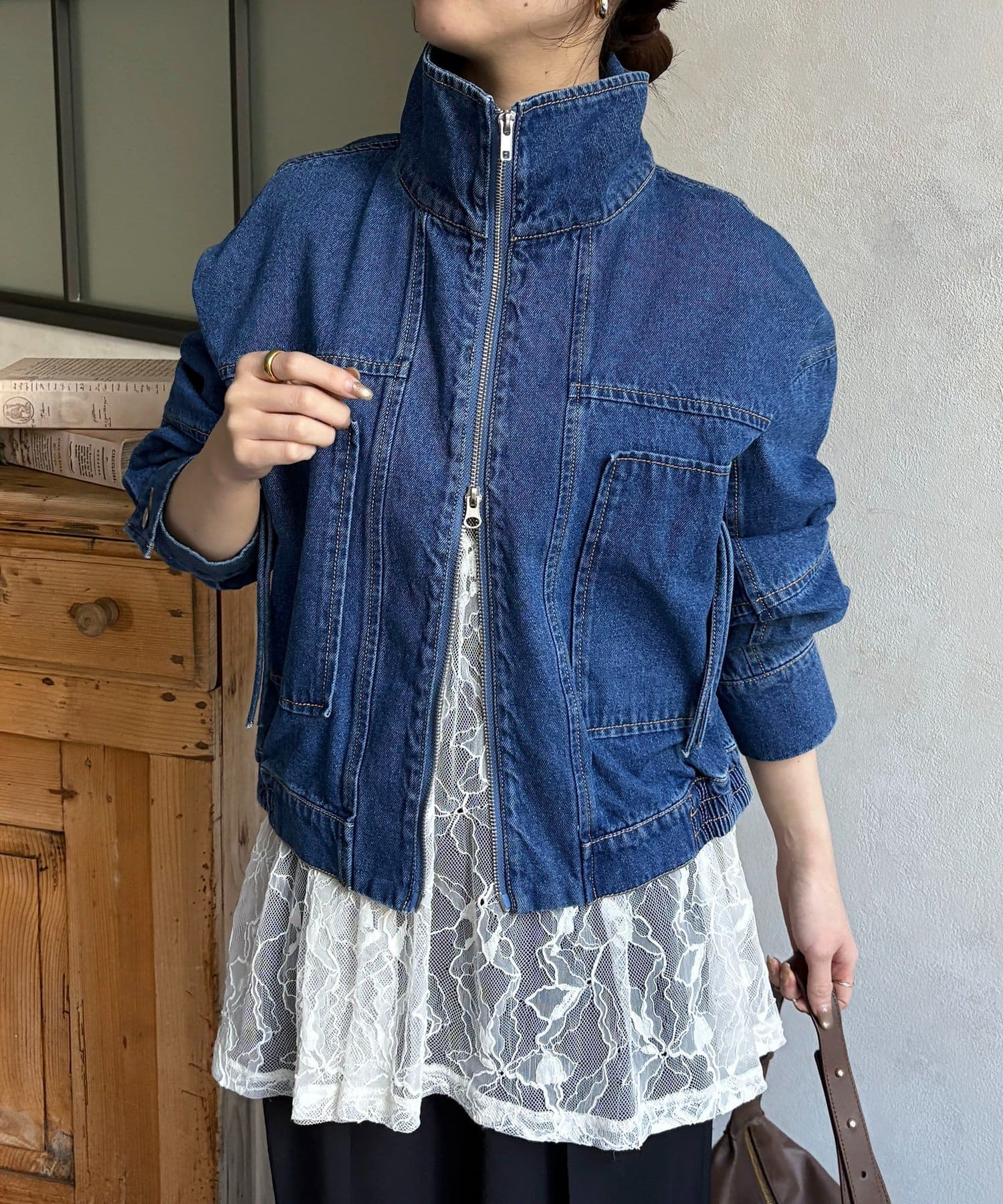 Thevon.(ゼヴォン) スタンドネックステッチデニムジャケット