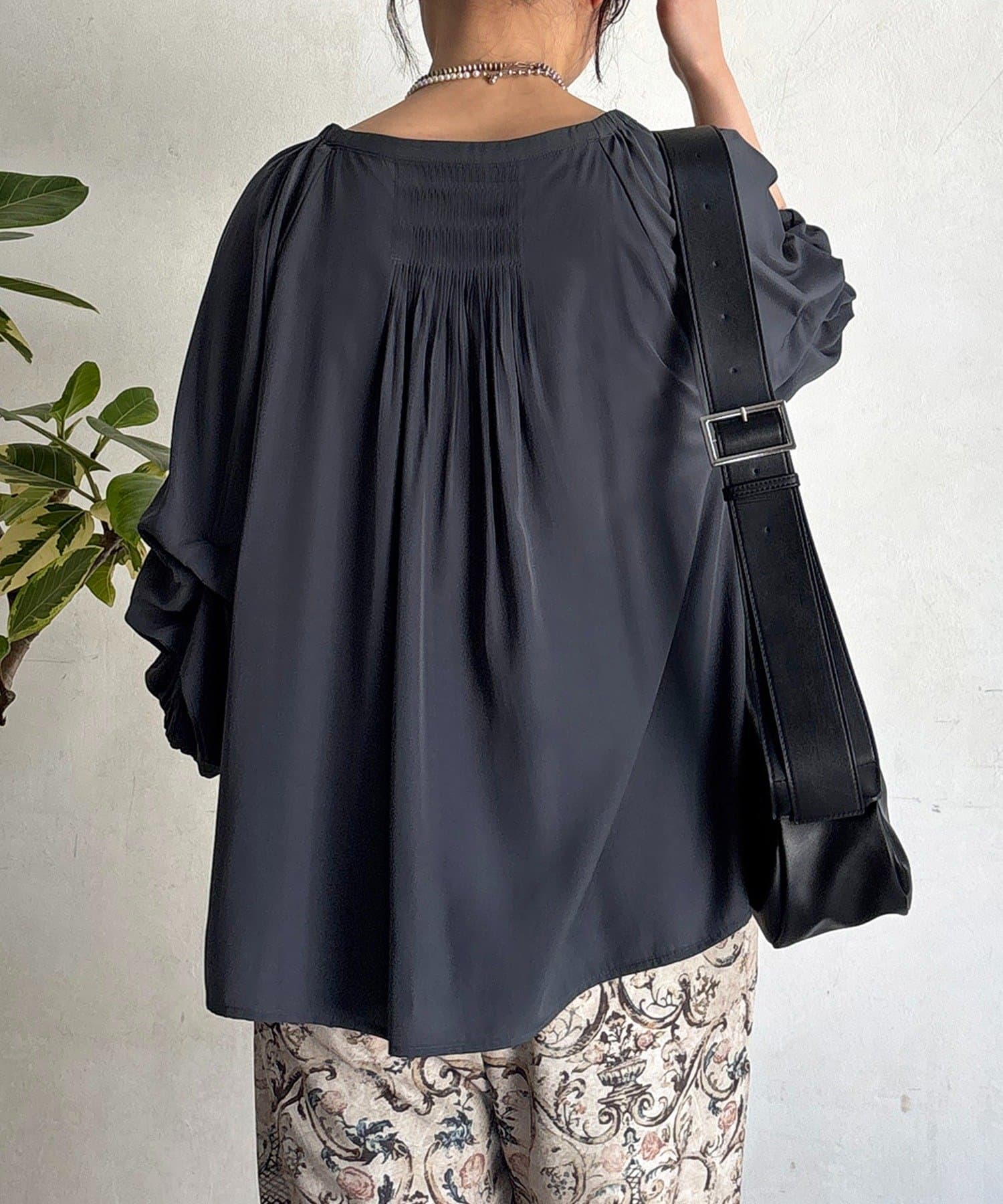 un dix cors(アンディコール) ボリュームスリーブブラウス