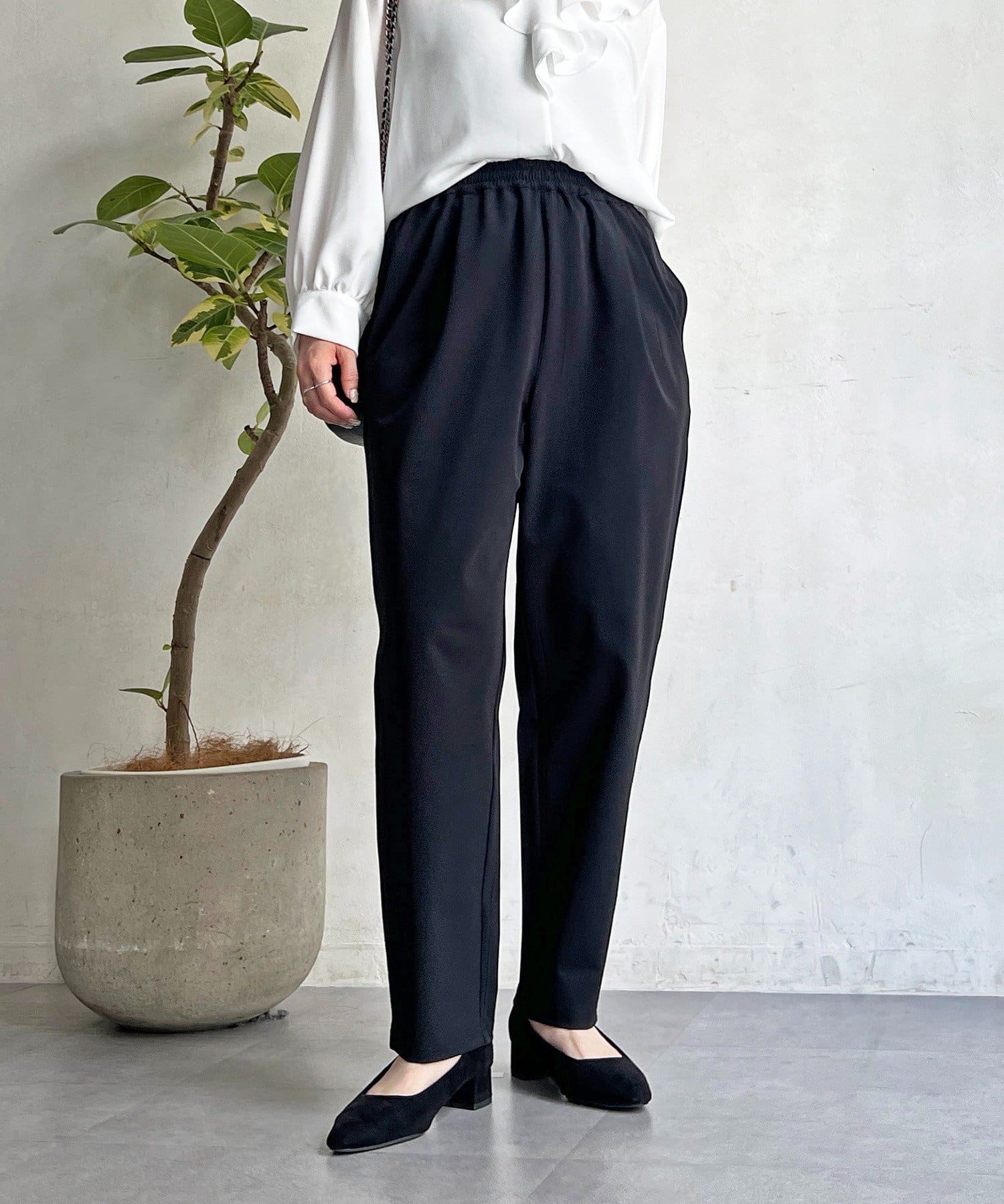 un dix cors(アンディコール) 360度ストレッチテーパードパンツ