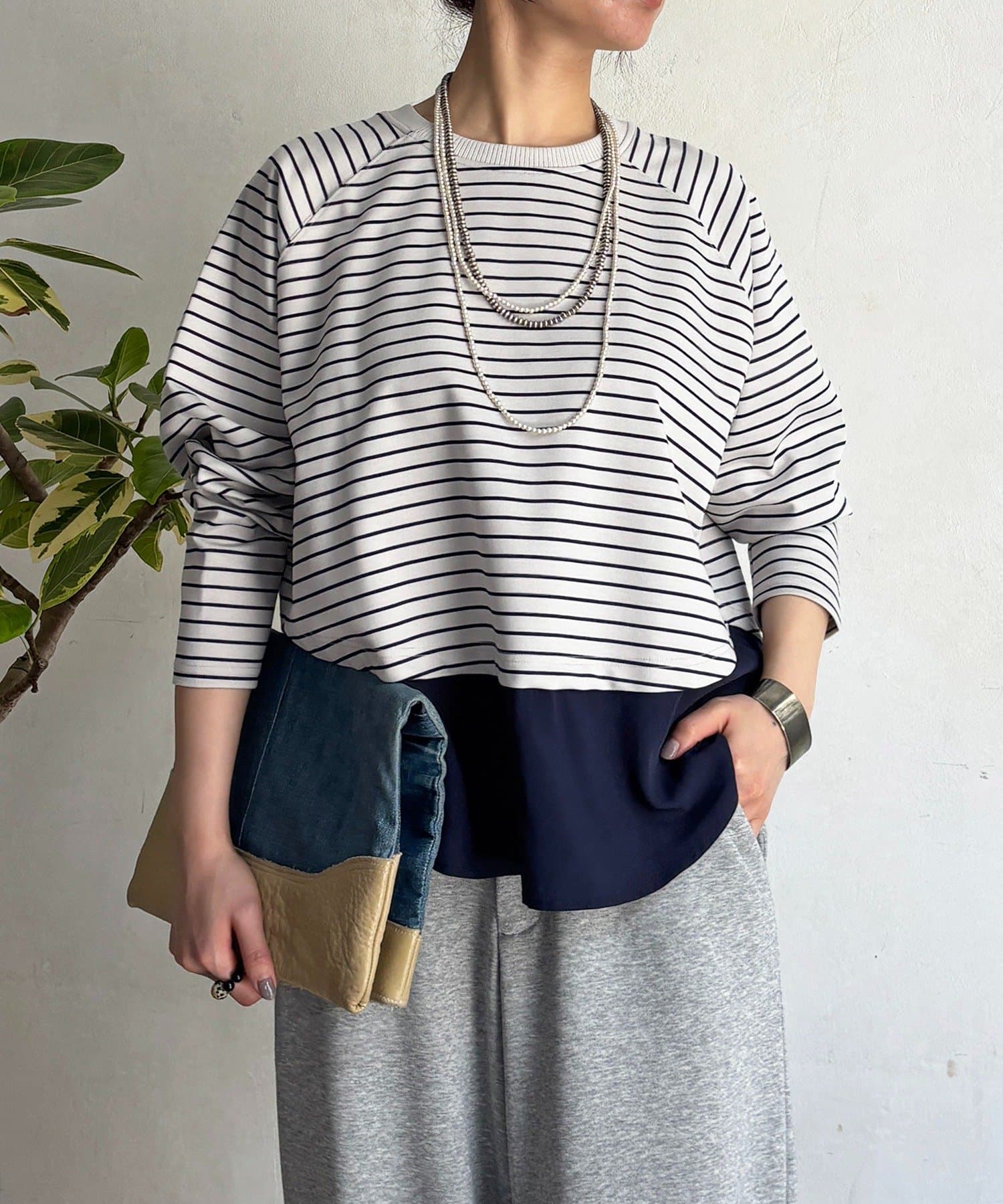 un dix cors(アンディコール) 異素材裾切り替プルオーバー