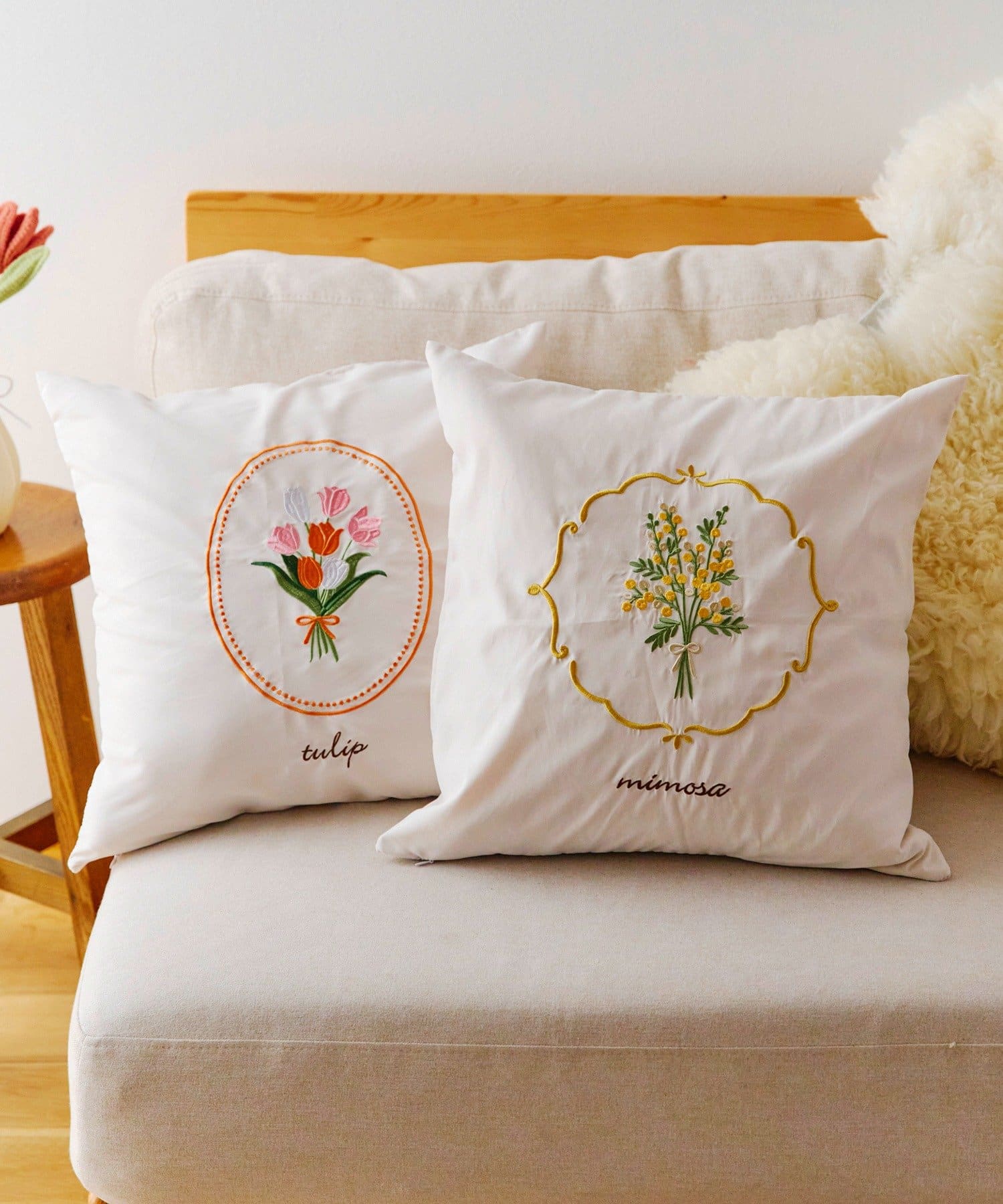 salut!(サリュ) ミモザ刺繍クッションカバー：45×45cm