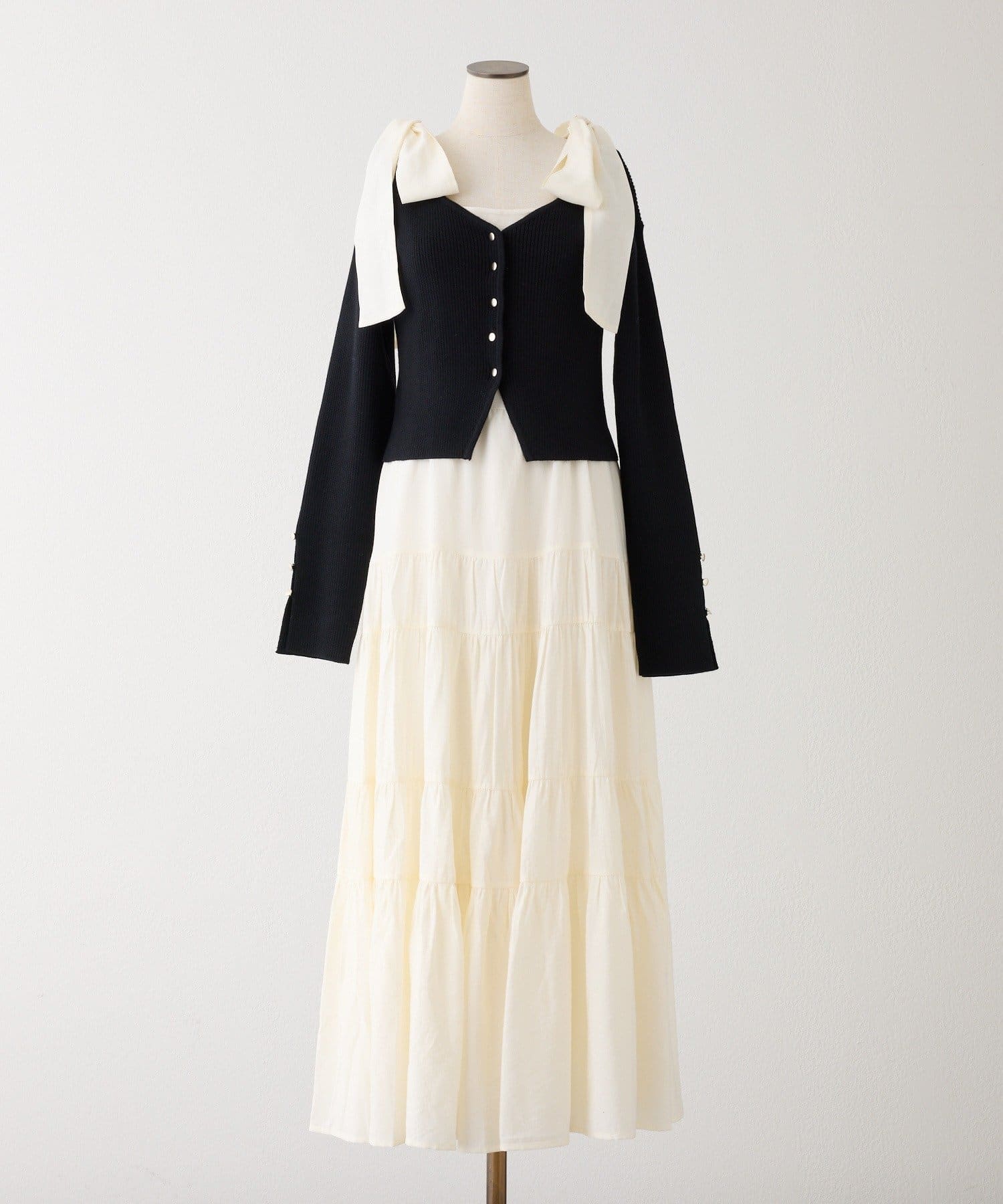 one after another NICE CLAUP(ワンアフターアナザー ナイスクラップ) 【肩リボン取り外し可能】カーディガンセット２枚セットワンピ