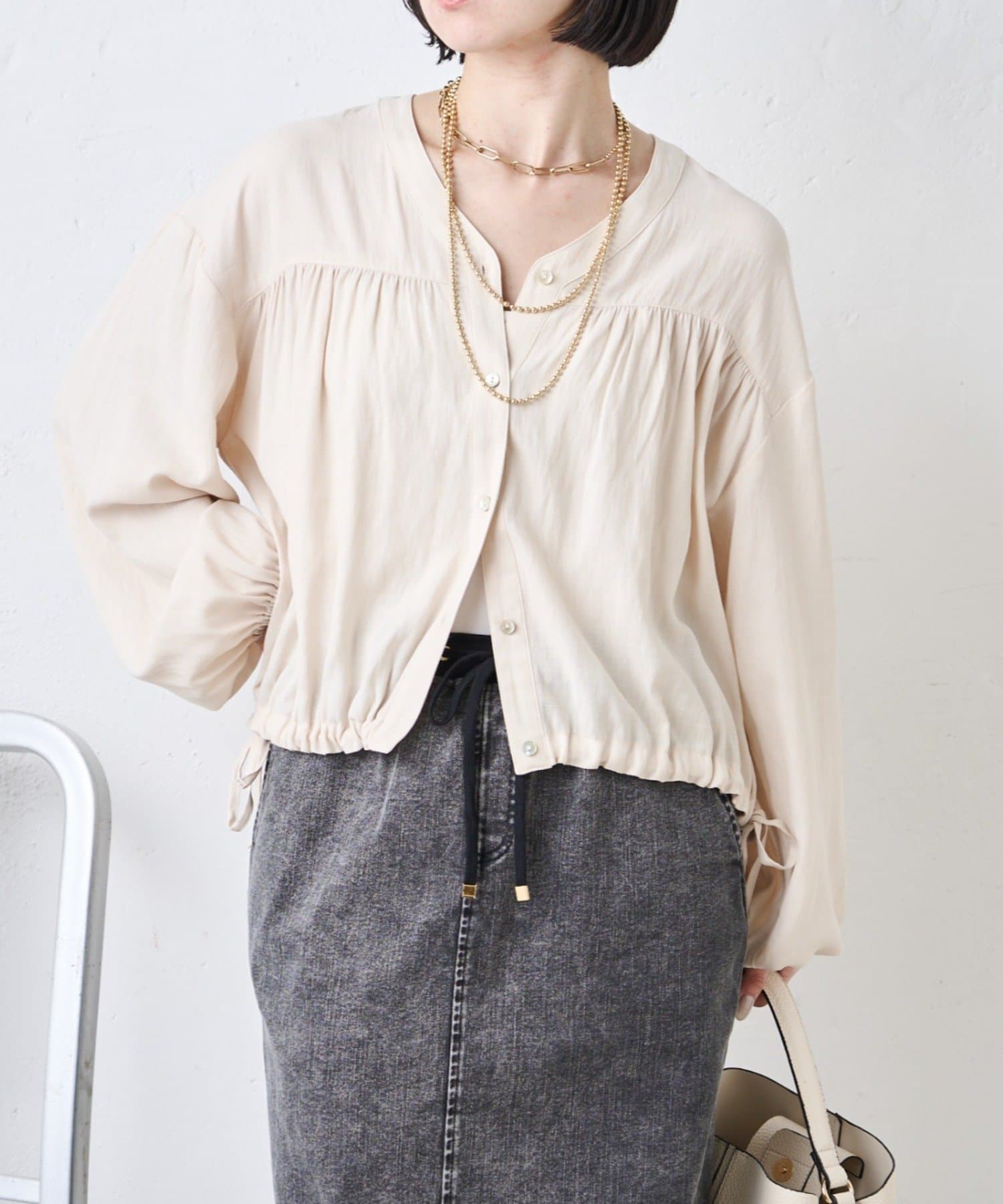 Jena　espace merveilleux(ジェナ　エスパスメルヴェイユ) 裾リボンドロストシャツ