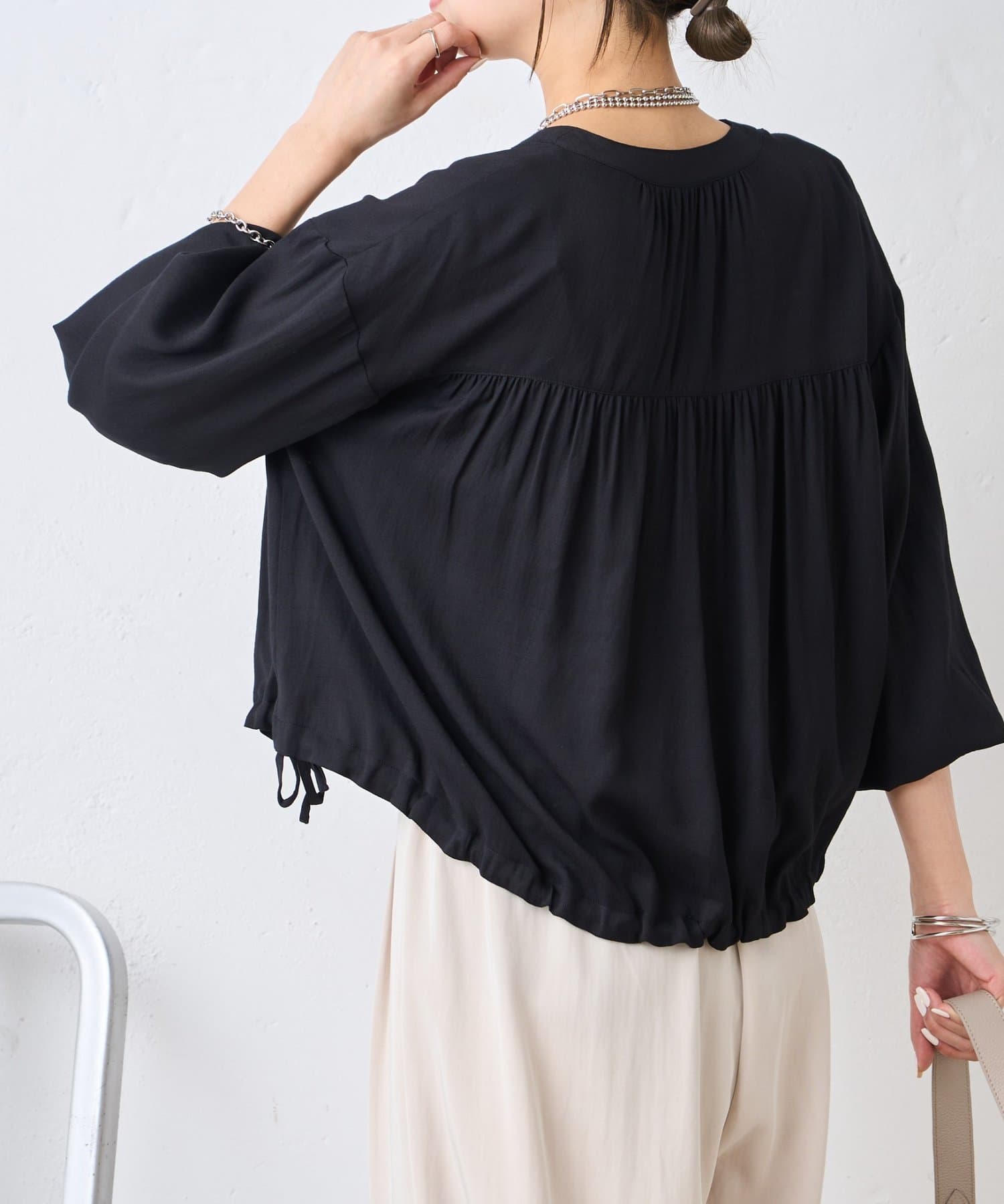 Jena　espace merveilleux(ジェナ　エスパスメルヴェイユ) 裾リボンドロストシャツ