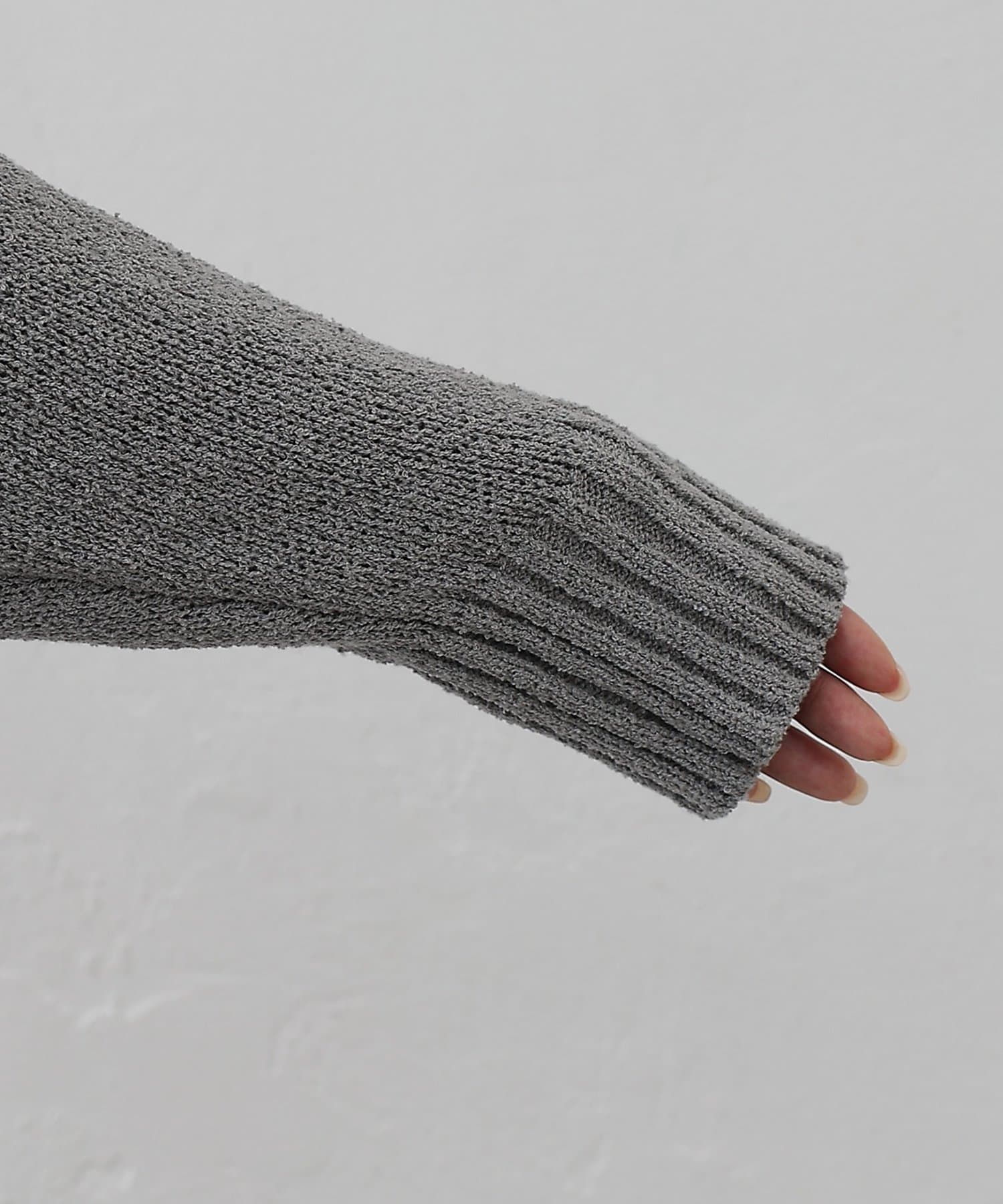 COLONY 2139(コロニー トゥーワンスリーナイン) ミニブークレクルーネックニットプルオーバー