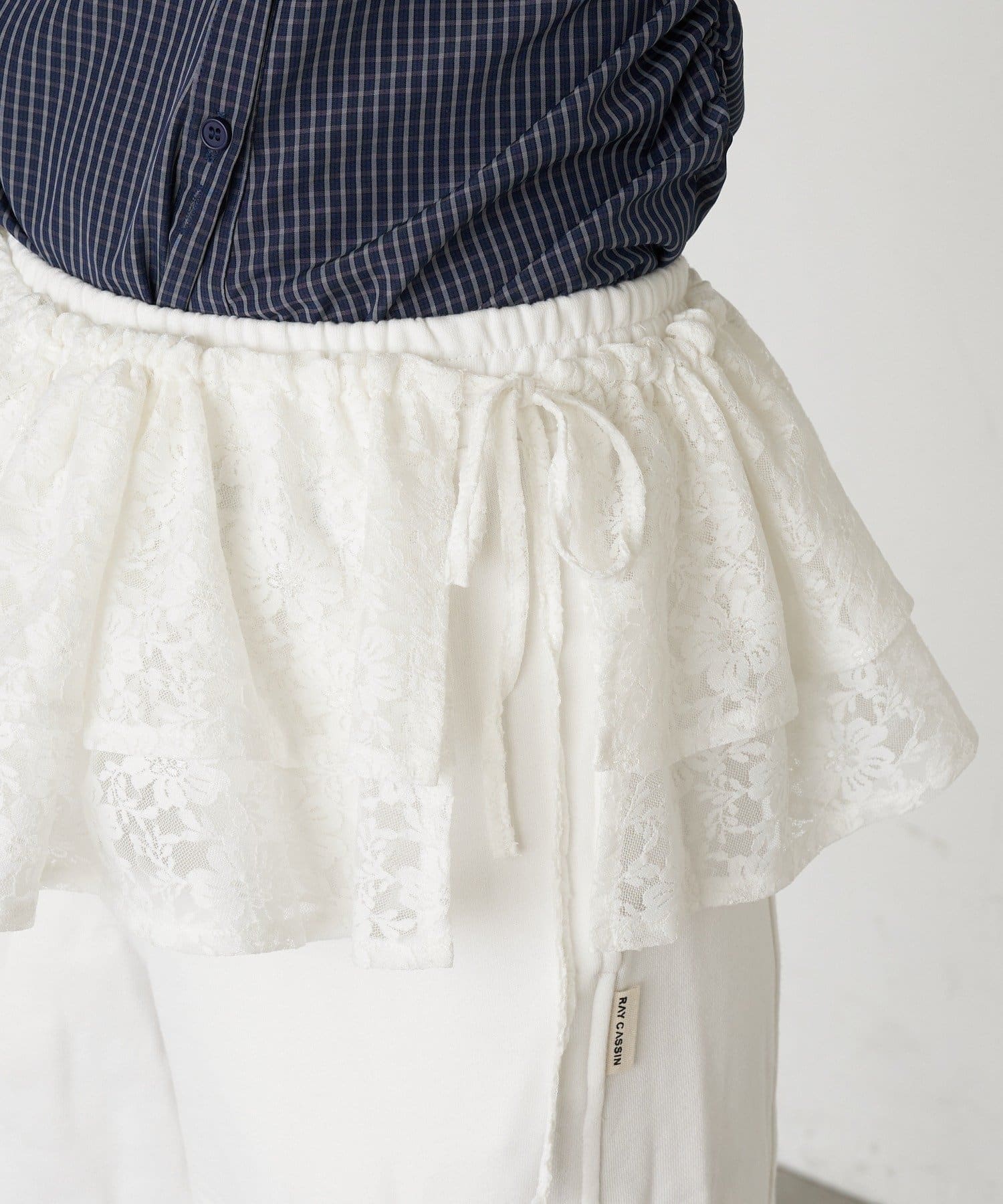 RAY CASSIN(レイカズン) マルチウェイフリルスウェットパンツ