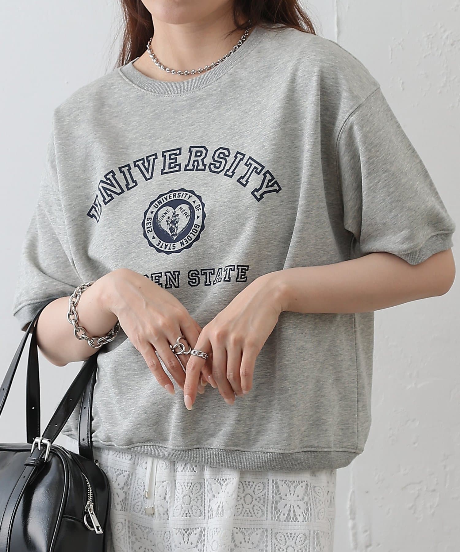 COLONY 2139(コロニー トゥーワンスリーナイン) ミニ裏毛半袖カレッジプリントプルオーバー